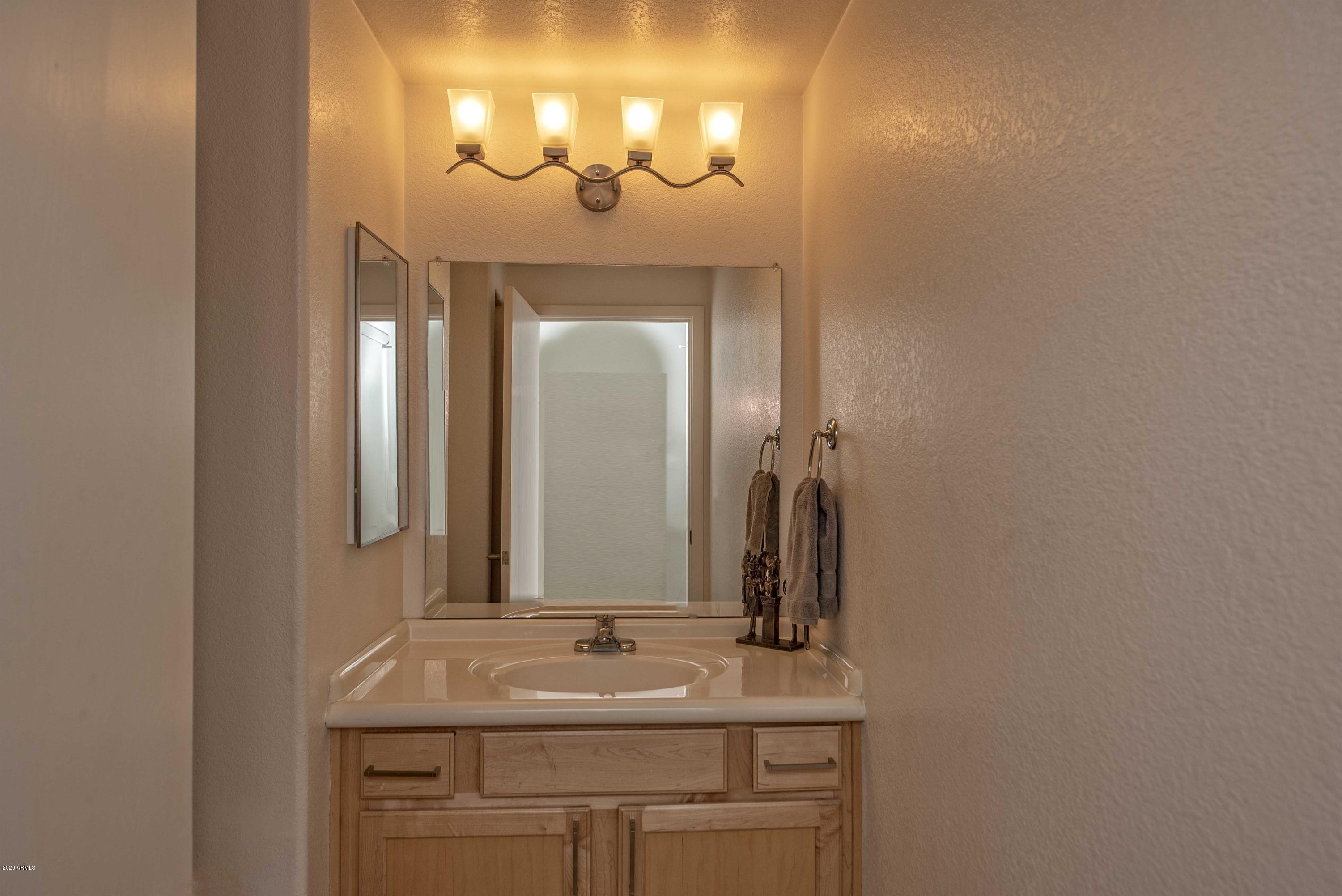 QUARTER CONDOMINIUM - Residential Lease