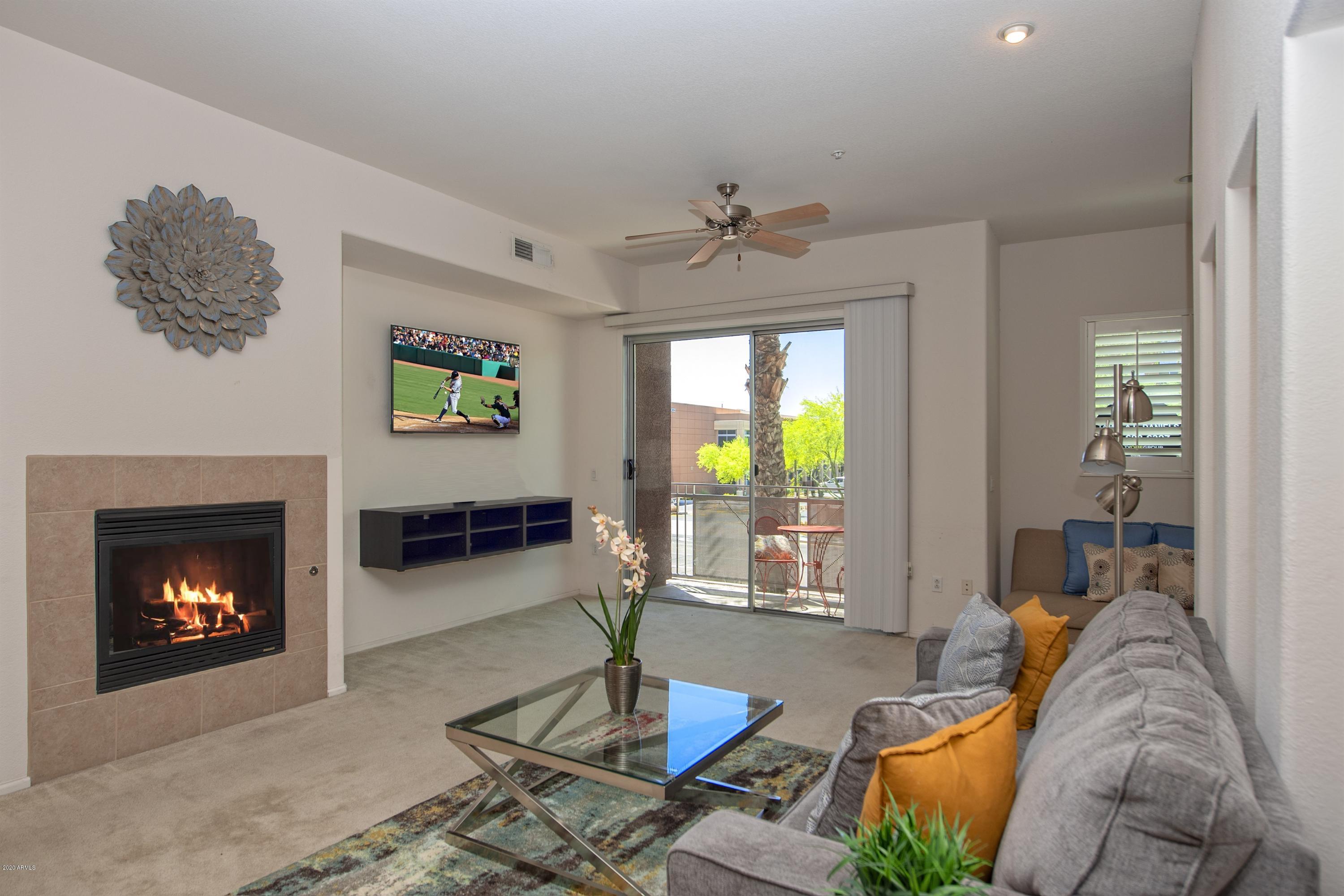 QUARTER CONDOMINIUM - Residential Lease