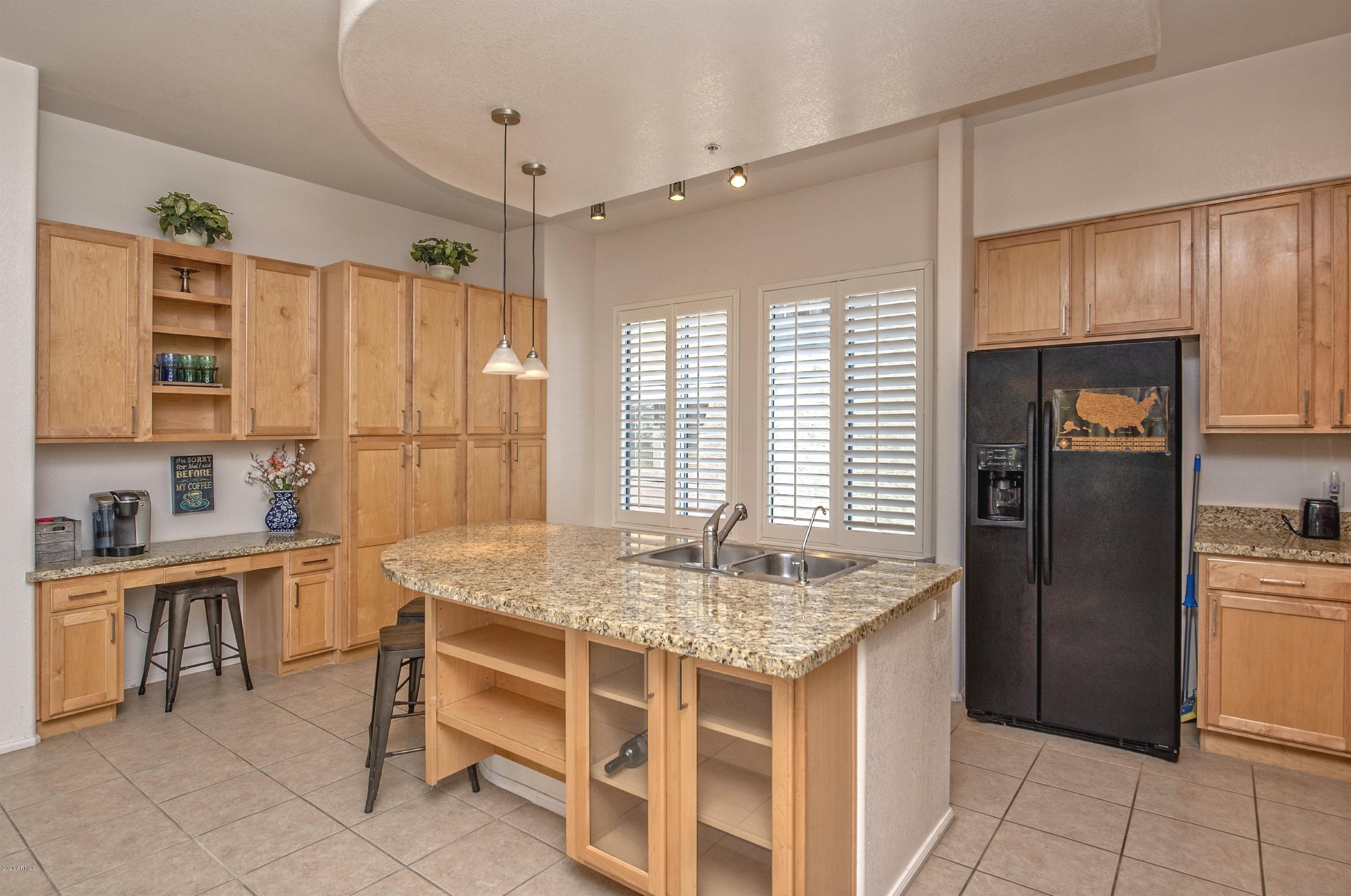 QUARTER CONDOMINIUM - Residential Lease