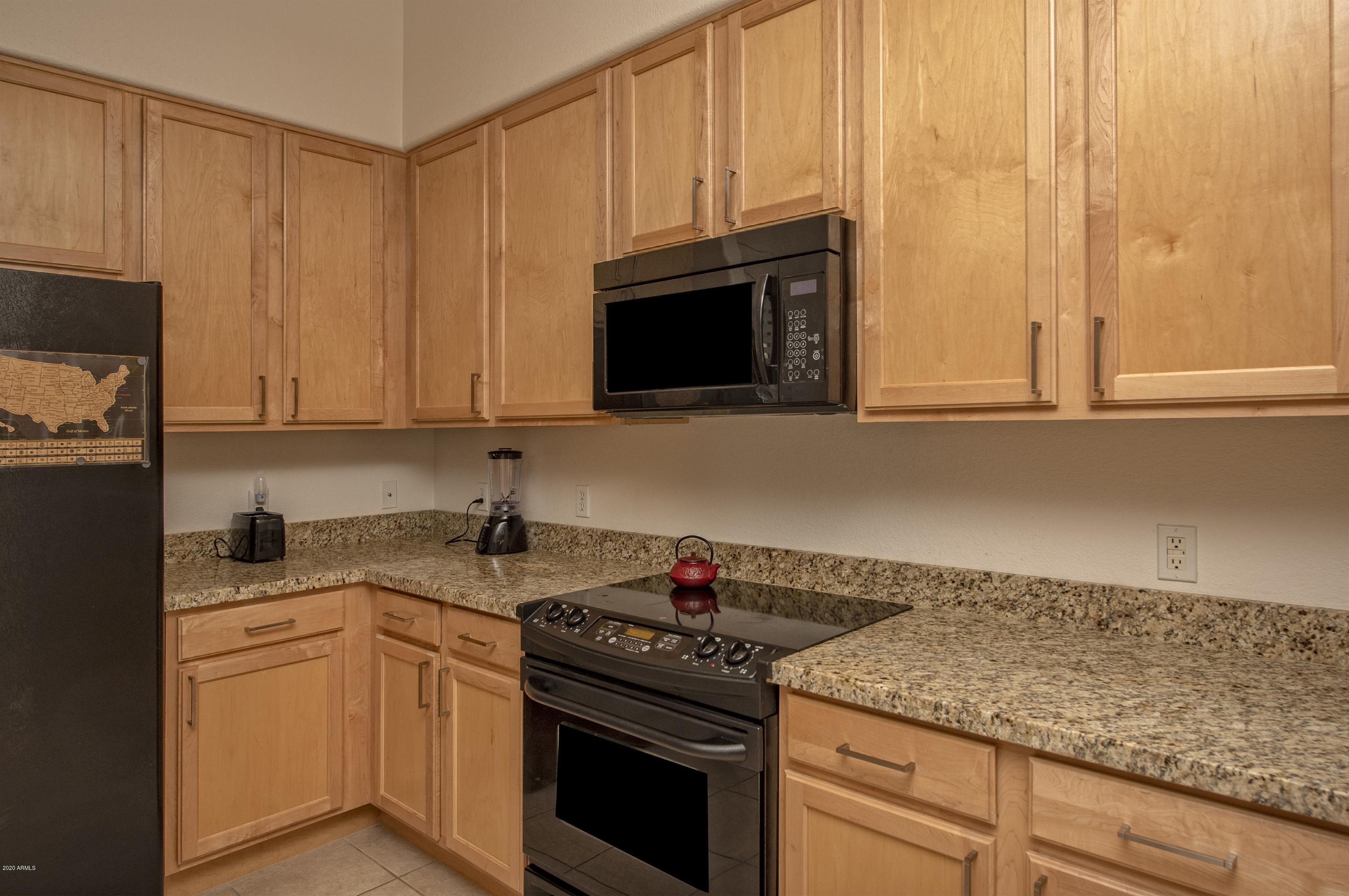 QUARTER CONDOMINIUM - Residential Lease