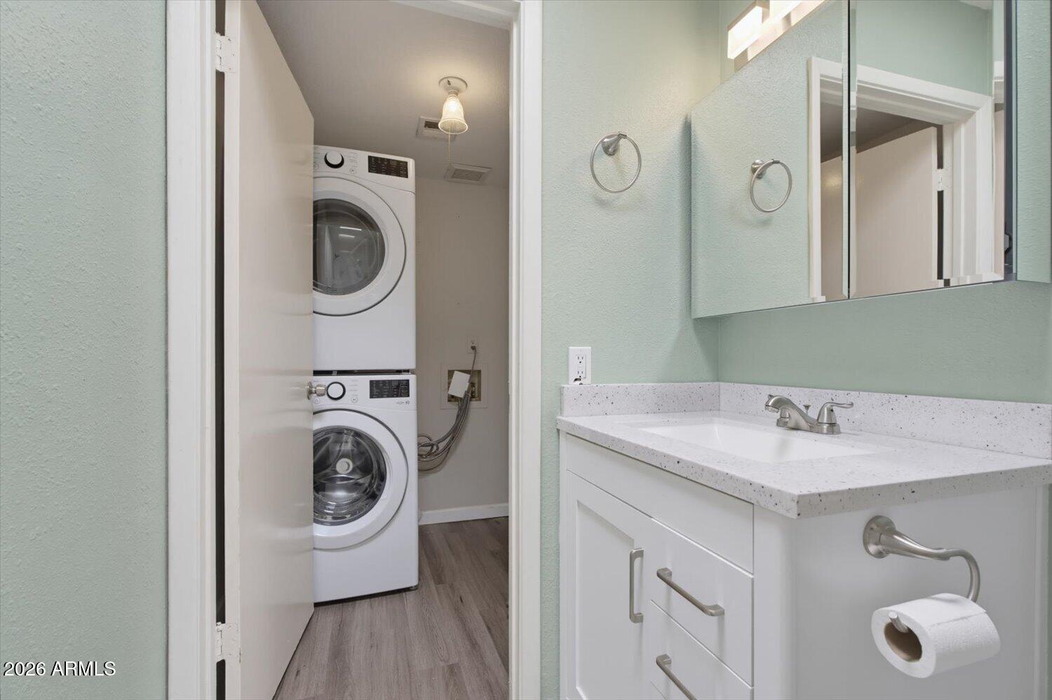 CASITAS EAST - Residential