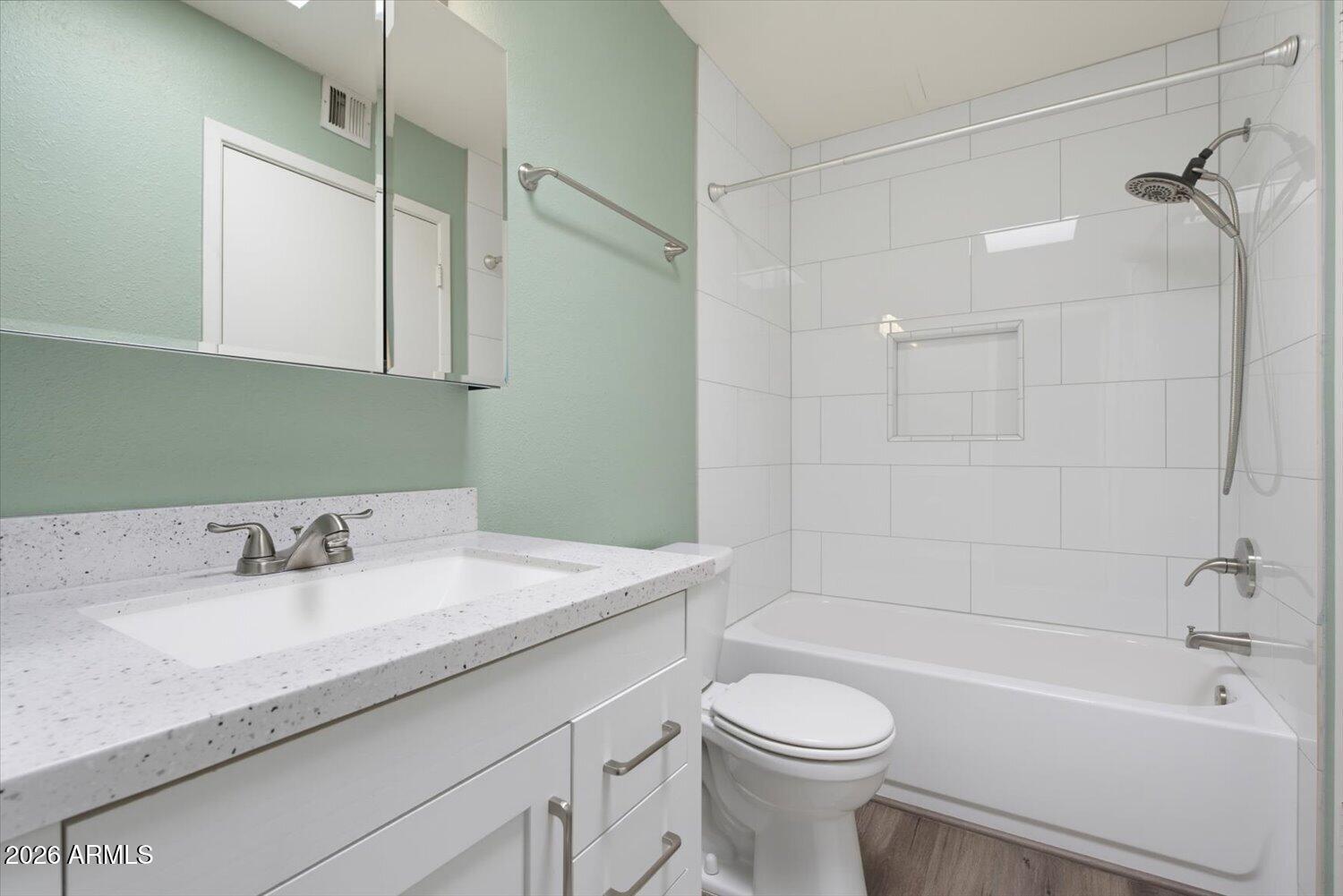 CASITAS EAST - Residential