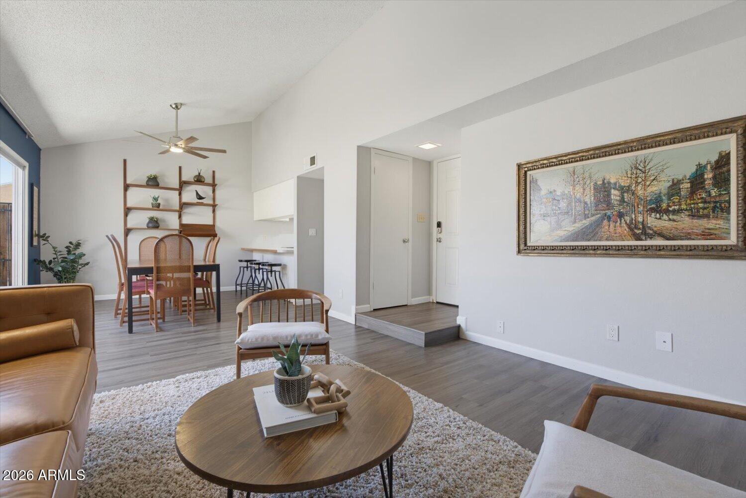 CASITAS EAST - Residential