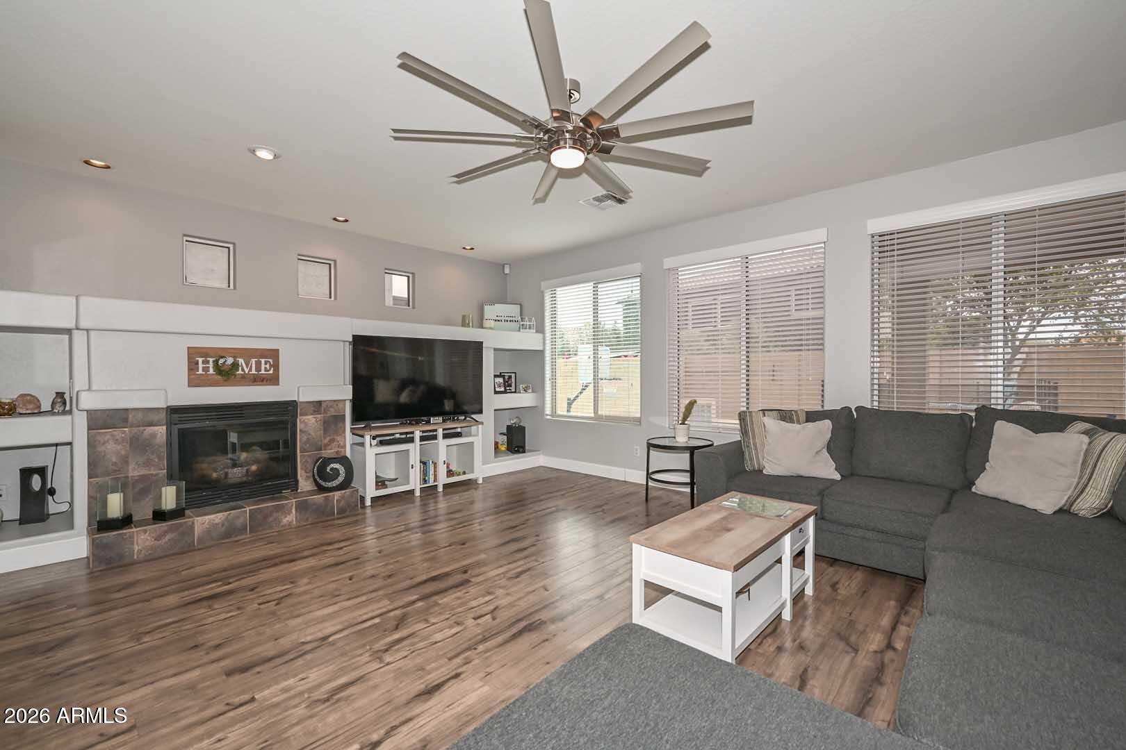 DESERT STAR - Residential