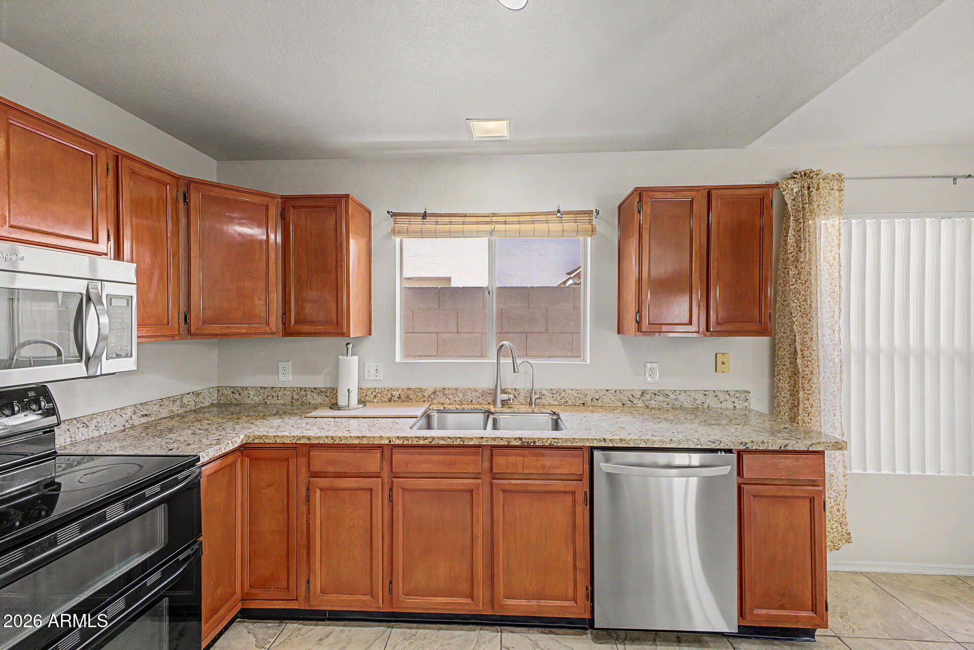 OVERLAND HILLS 2 LOT 320-484 TR A B - Residential