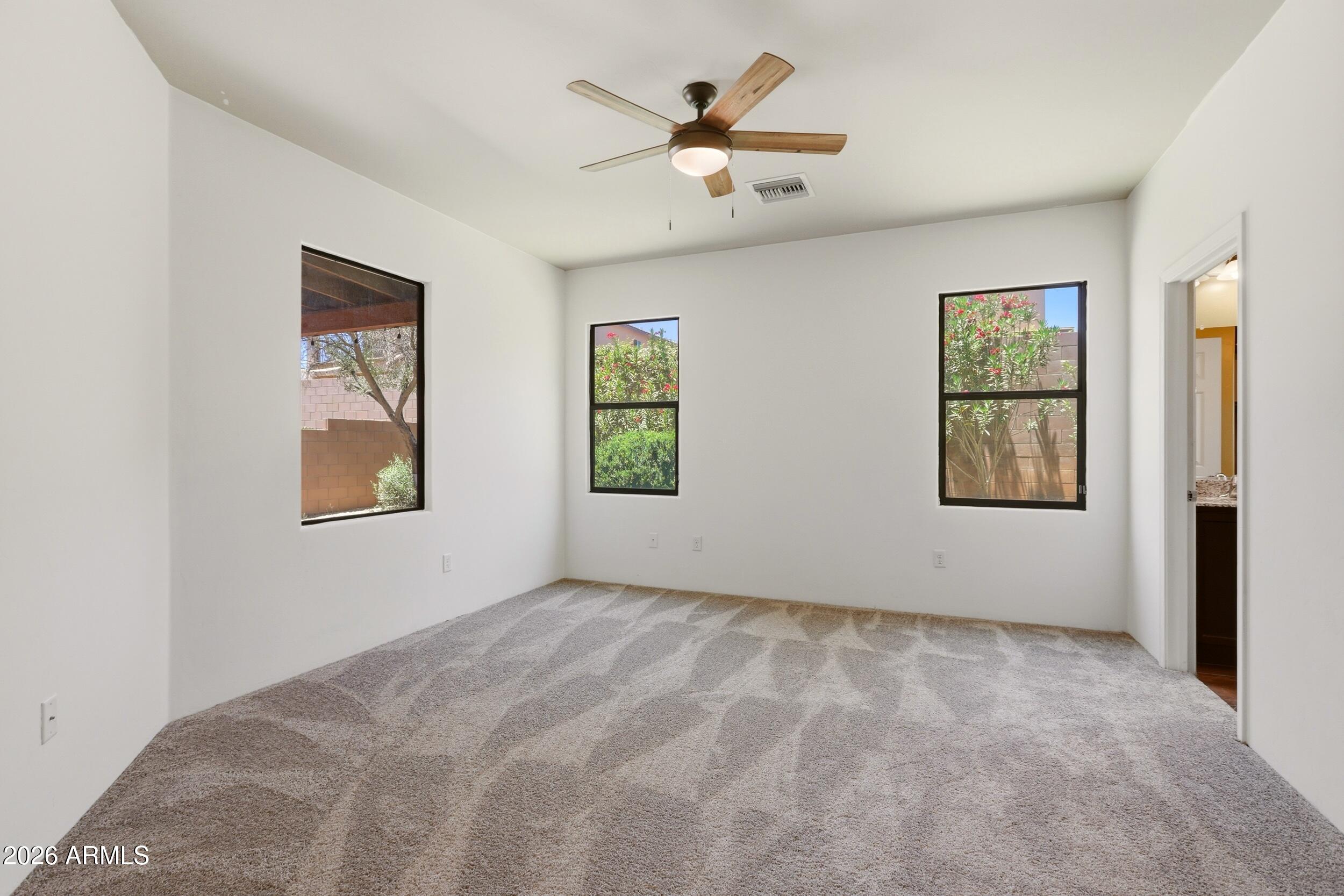 REFLECTIONS VALIENTE - Residential