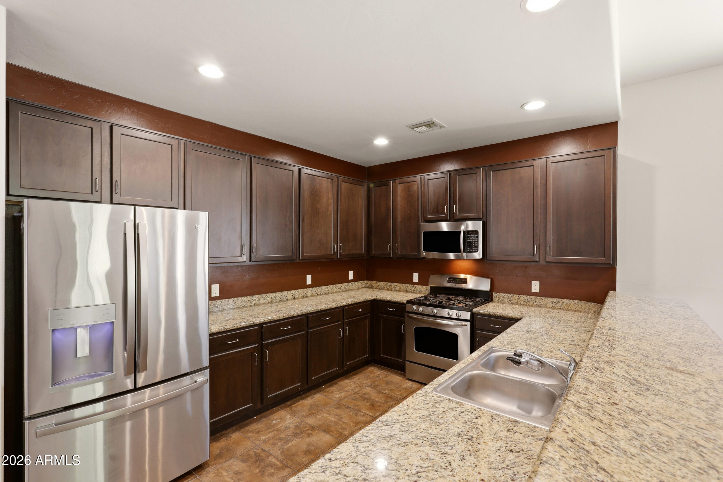 REFLECTIONS VALIENTE - Residential