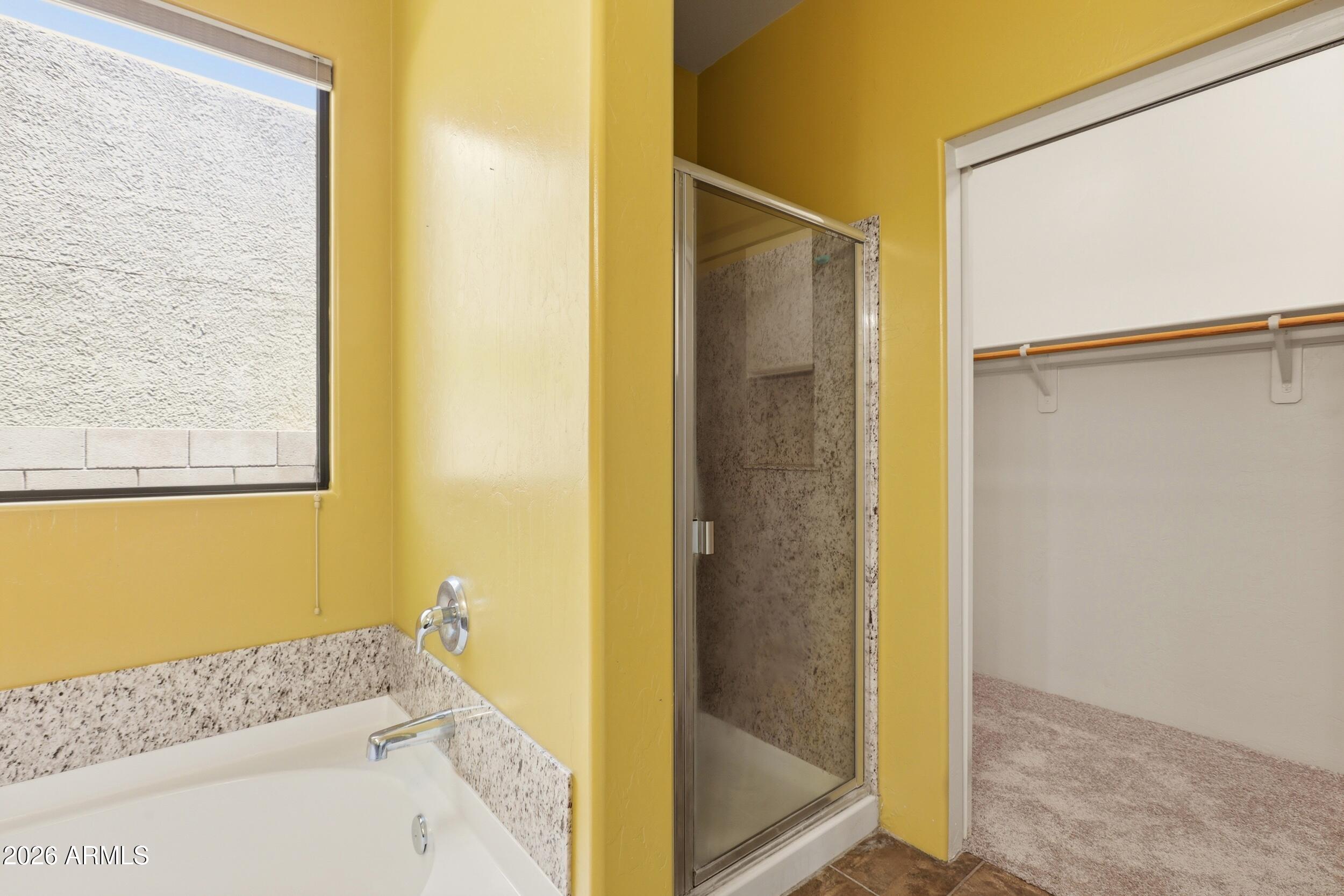 REFLECTIONS VALIENTE - Residential