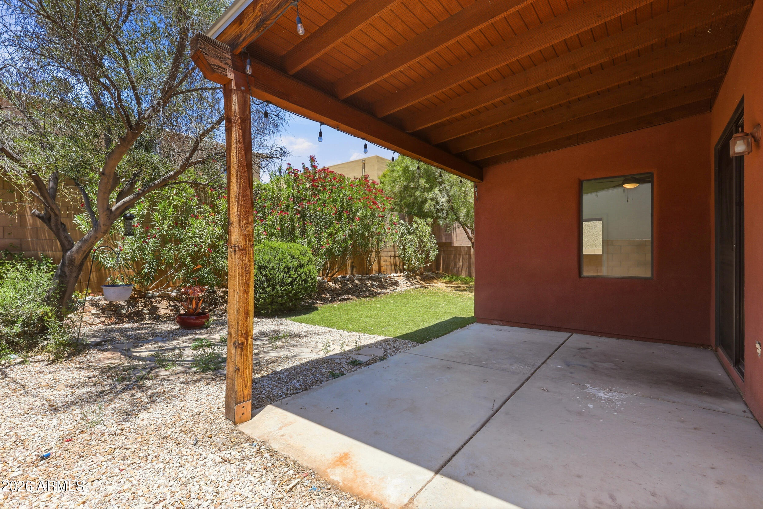 REFLECTIONS VALIENTE - Residential