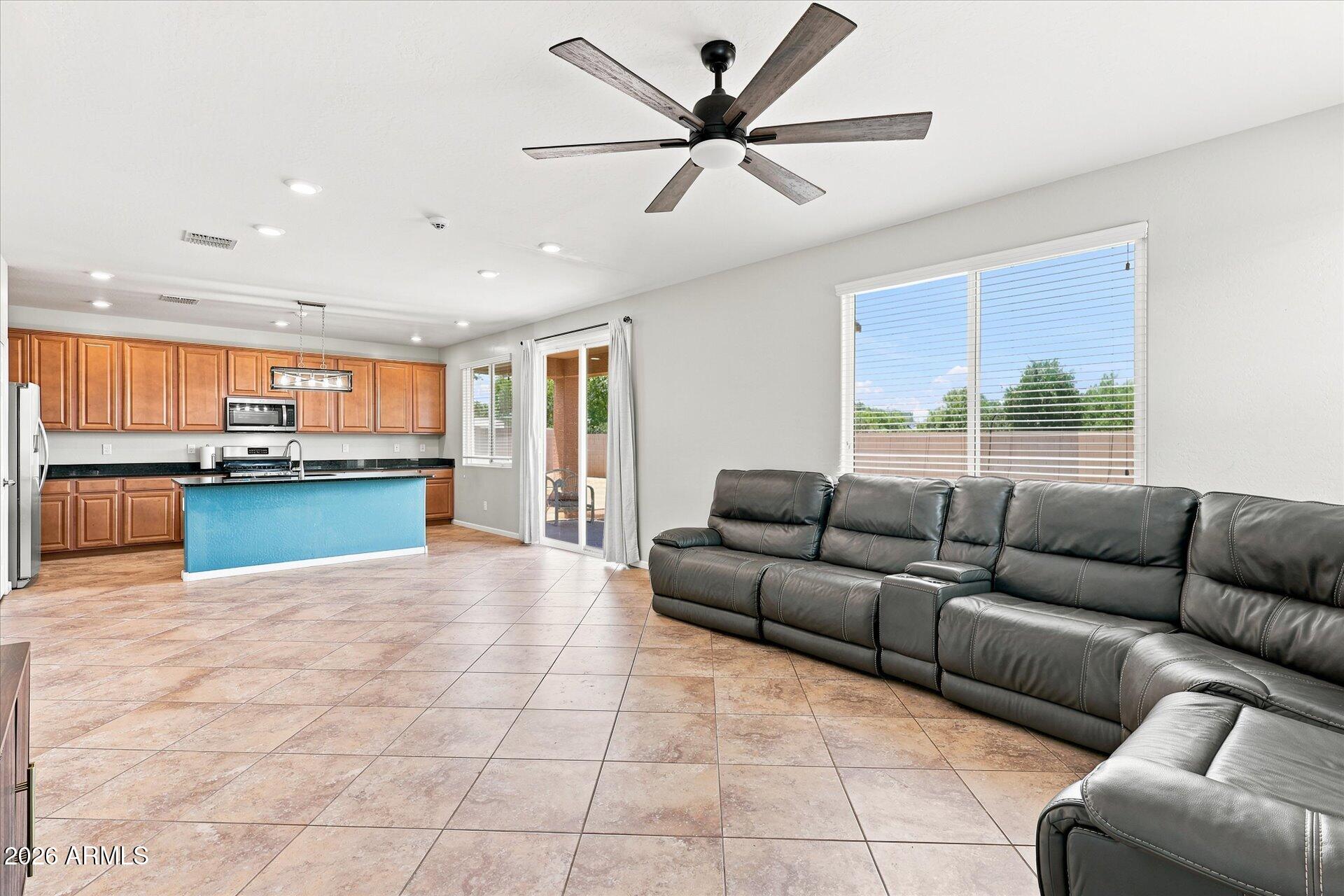 BLUE HORIZONS PARCEL 12 REPLAT - Residential