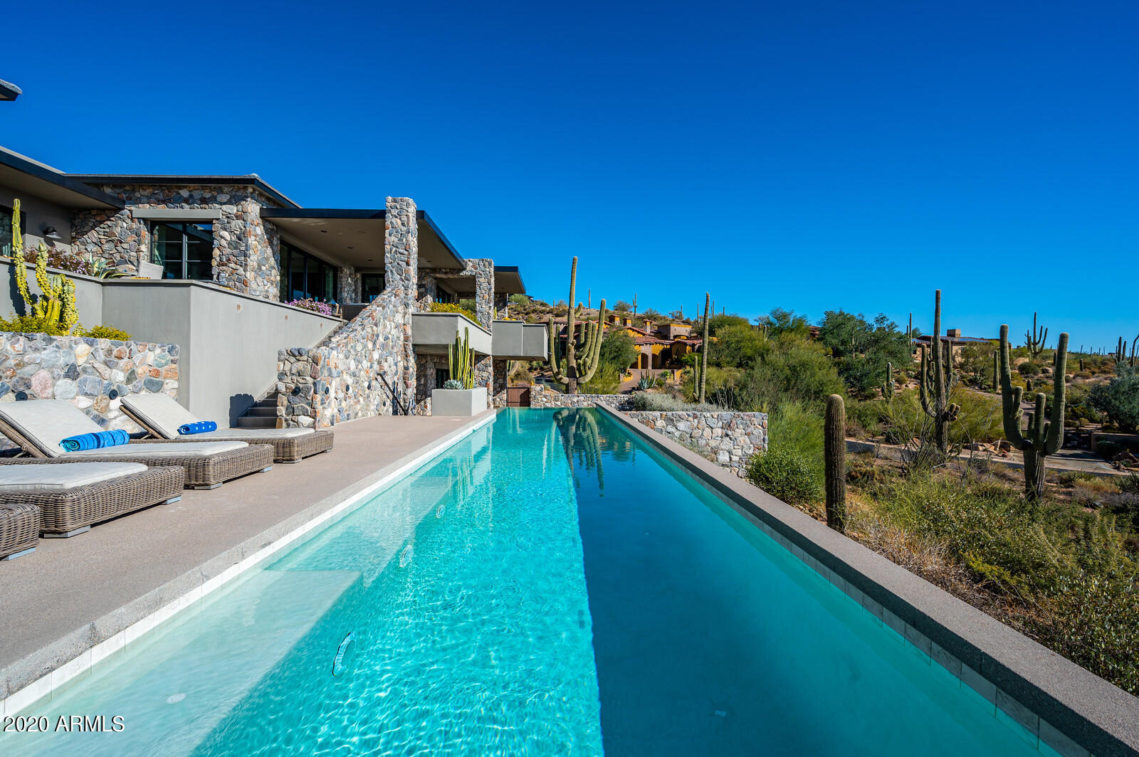 DESERT MOUNTAIN - Residential