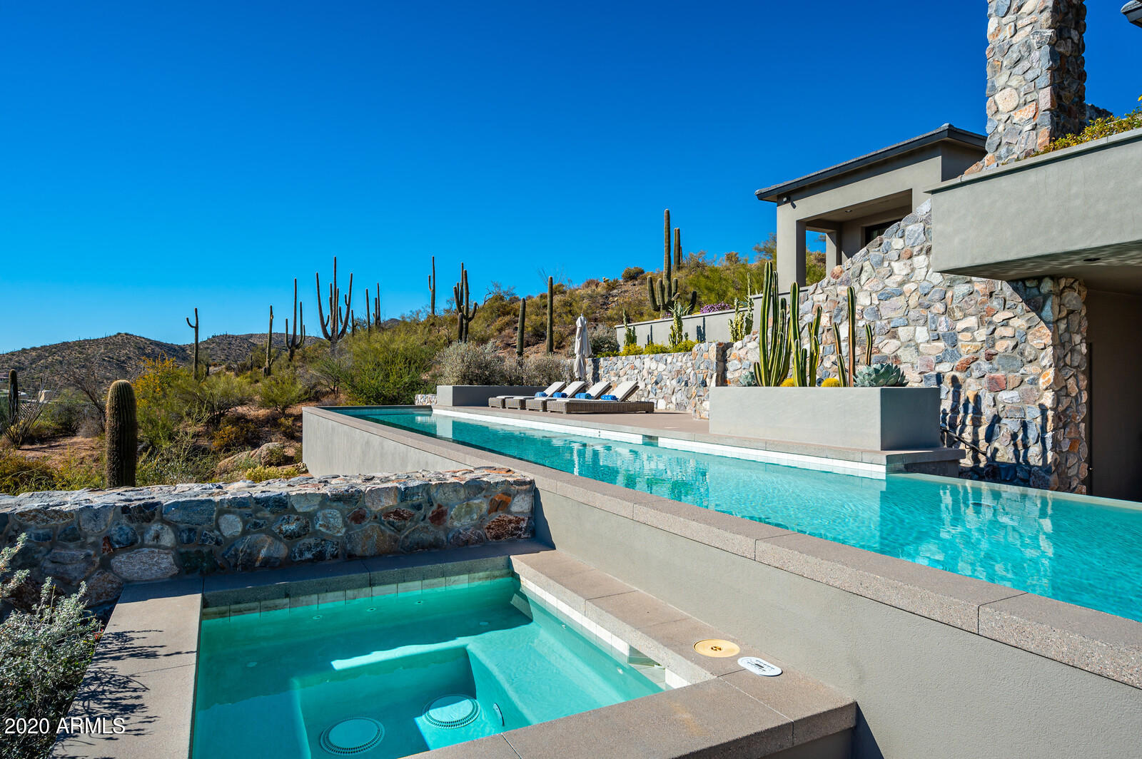 DESERT MOUNTAIN - Residential