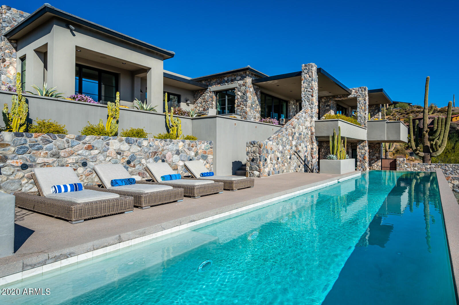 DESERT MOUNTAIN - Residential