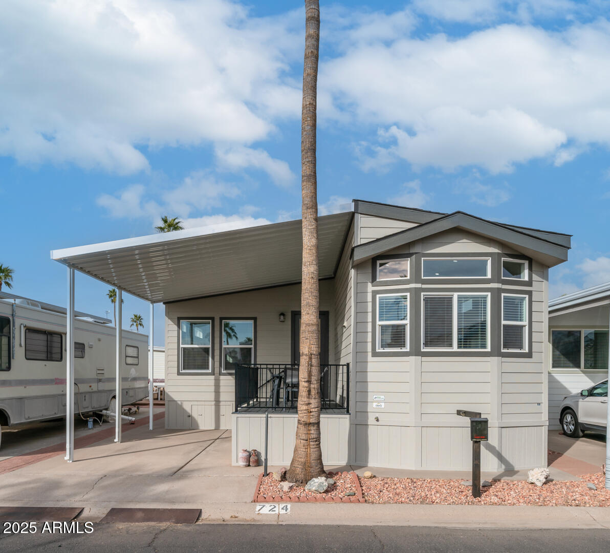 GOLDEN VISTA - Residential