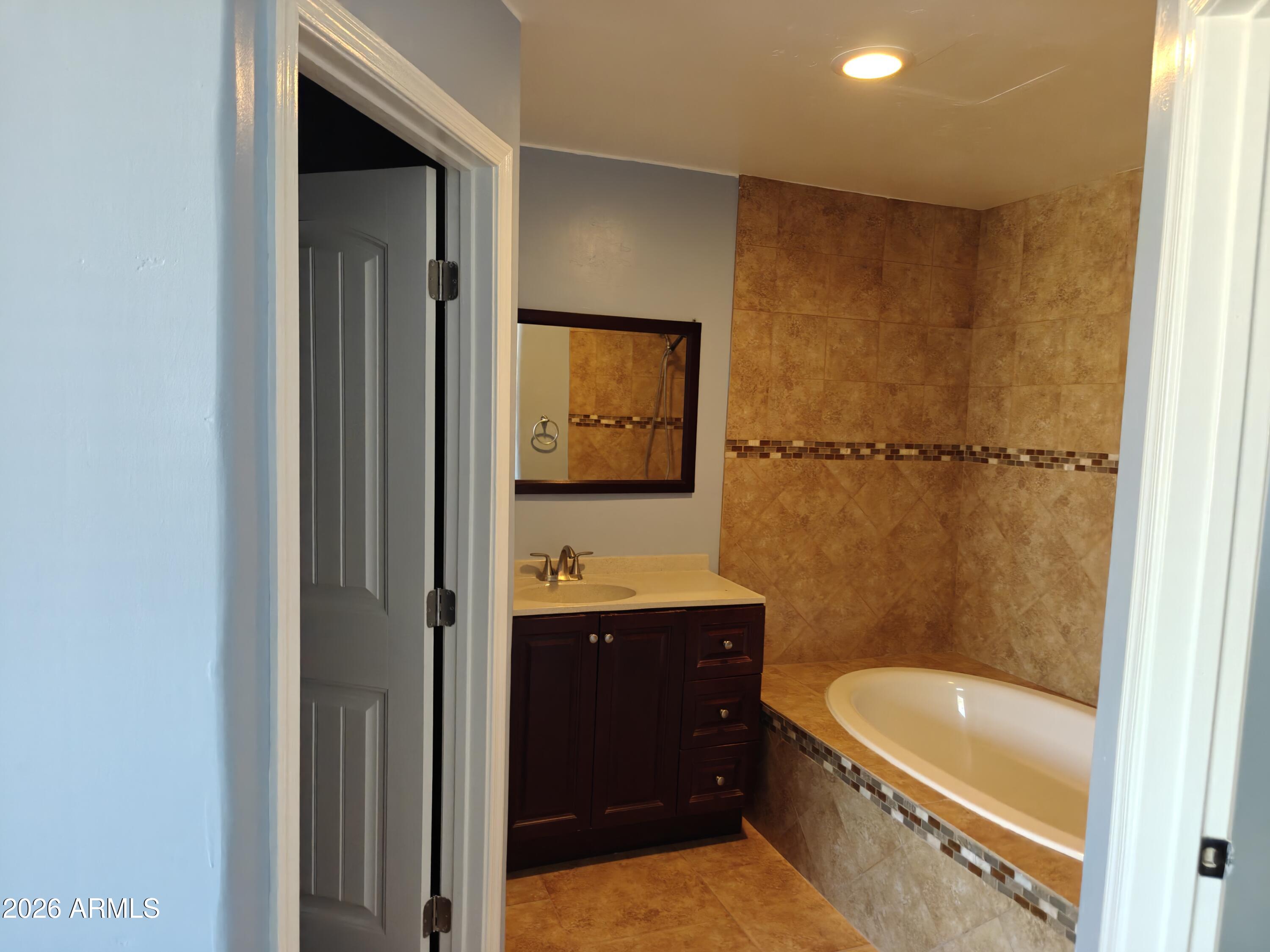 WRANGLERS ROOST 2 - Residential