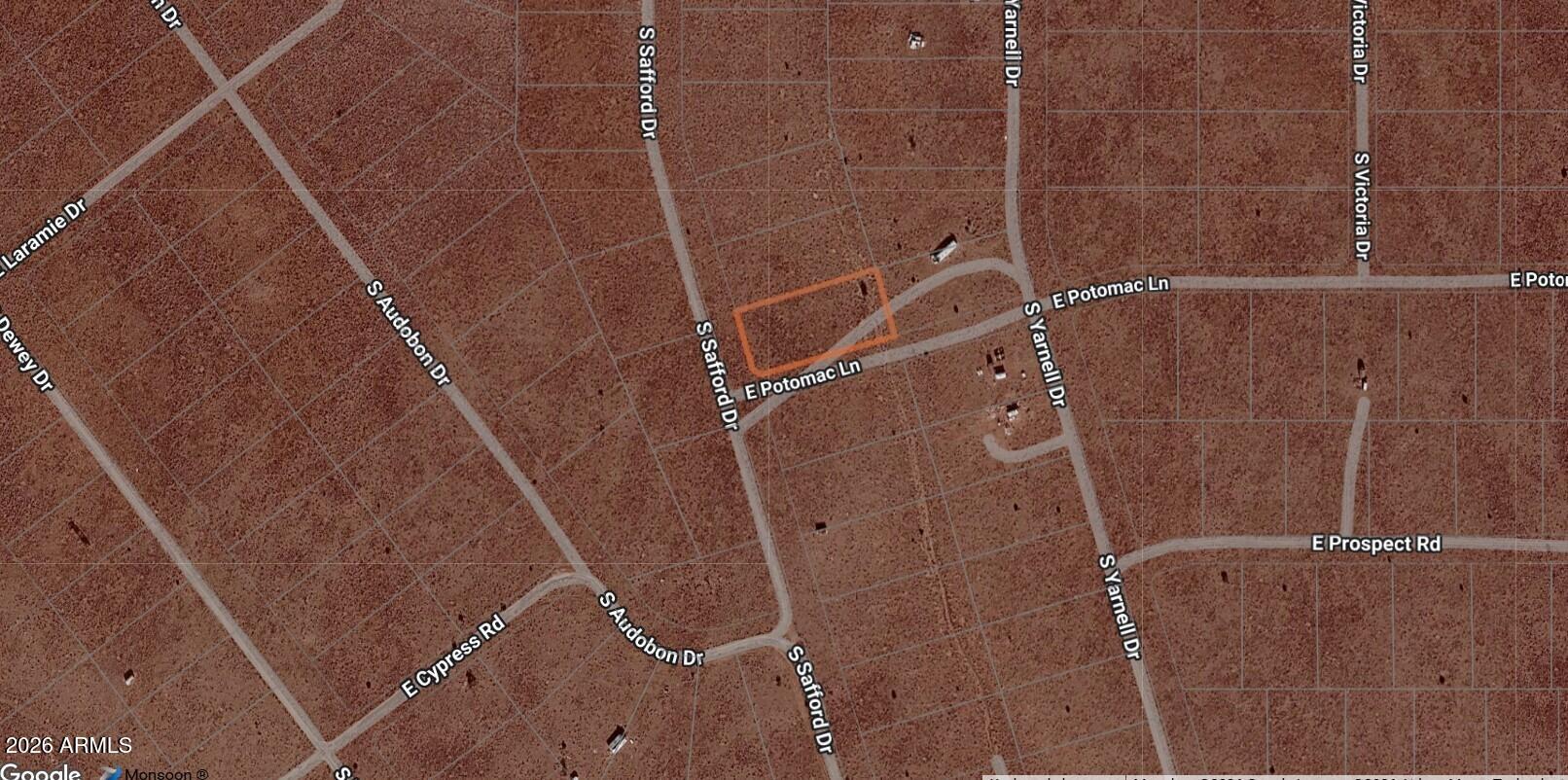 A lot over one acre on a  flat lot near the Grand Canyon Junction. Great place for and second home with easy acess to Williams. Perfect for off the grid living. 

Buyer to confirm zoning, use, utlities, water and building regulations.