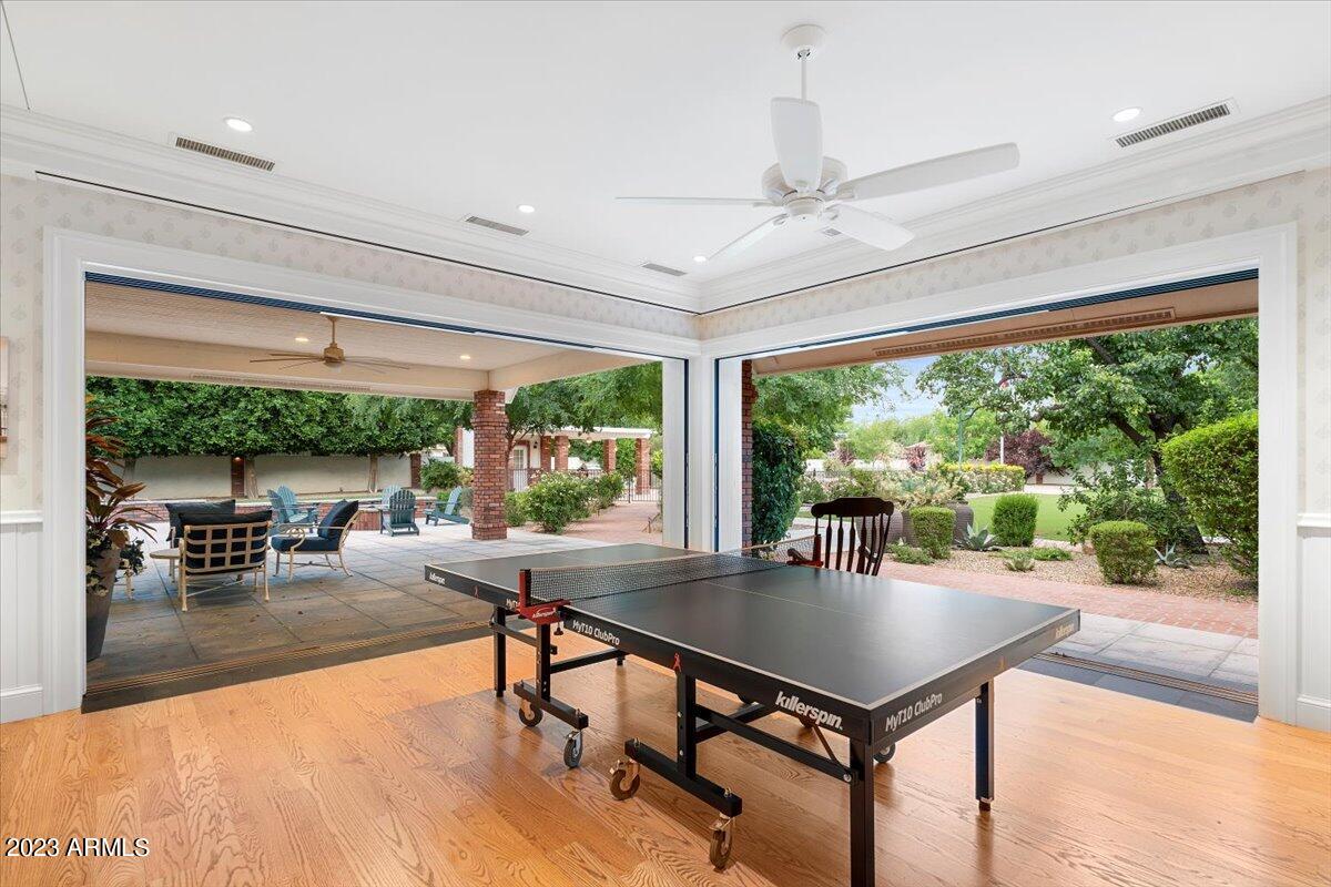 Corona Vista - Residential