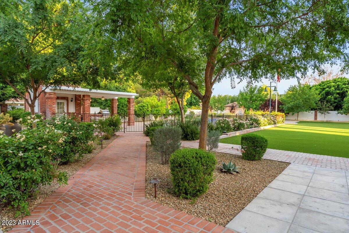 Corona Vista - Residential
