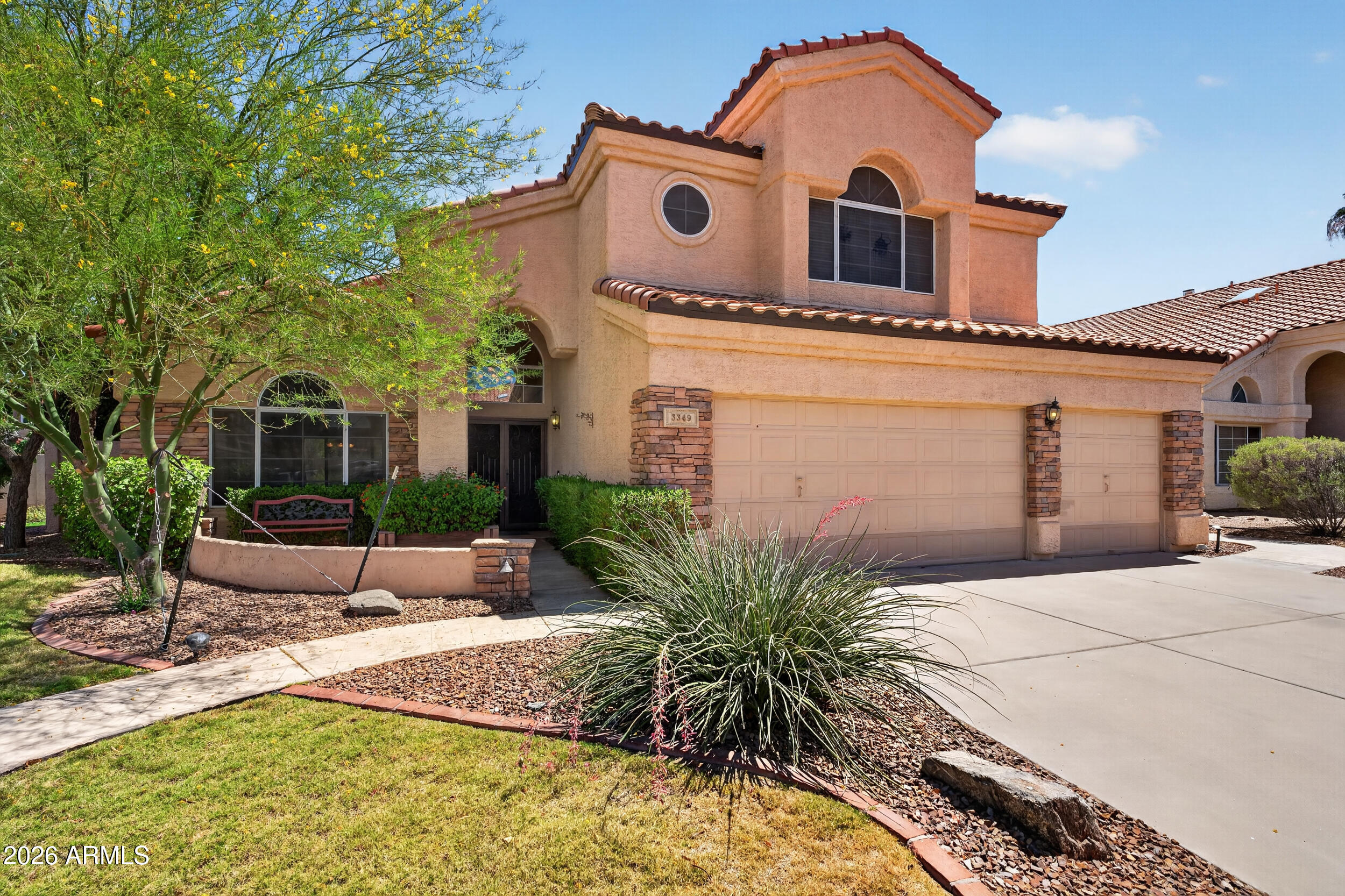 Beautiful 4 Bed/3 Bath(+ Large Bonus Room) Home in the highly desirable Estates at Montego Bay of Ahwatukee! Features: 2 Spacious Entertaining spaces downstairs, kitchen with pantry, island, and plenty of storage, North/South facing with a great backyard that has a pebbletec pool and outdoor kitchen, 3-car-garage, Master Suite with fireplace walkout patio, and dual walk-in closets. This great location is close to multiple freeways, shopping, restaurants, mountain and regular walking trails, and also has a lake in the community. This beauty is priced to sell and seller is offering $5,000 for flooring credit!