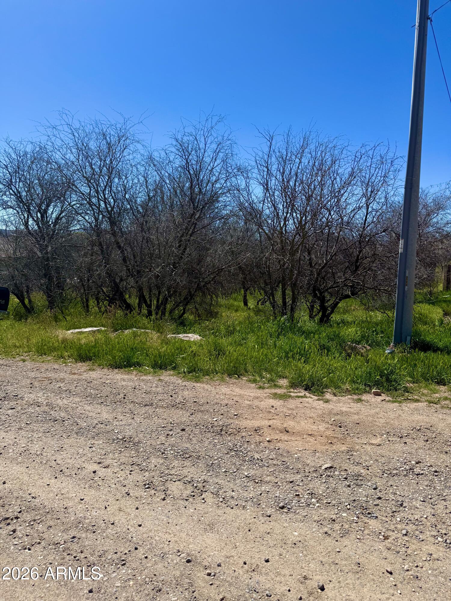 Build your dream home on this 0.19-acre lot in Rimrock! Zoned for site built homes. It is a flat lot, has No HOA! Enjoy the peaceful rural setting. Conveniently located near local amenities while still offering the privacy and tranquility of Northern Arizona living. Close to Sedona, Cottonwood, Camp Verde, and Flagstaff. Enjoy everything the area has to offer including hiking, biking, and the Verde River to swim or kayak. A great opportunity to own land and build a home or use as an investment property.