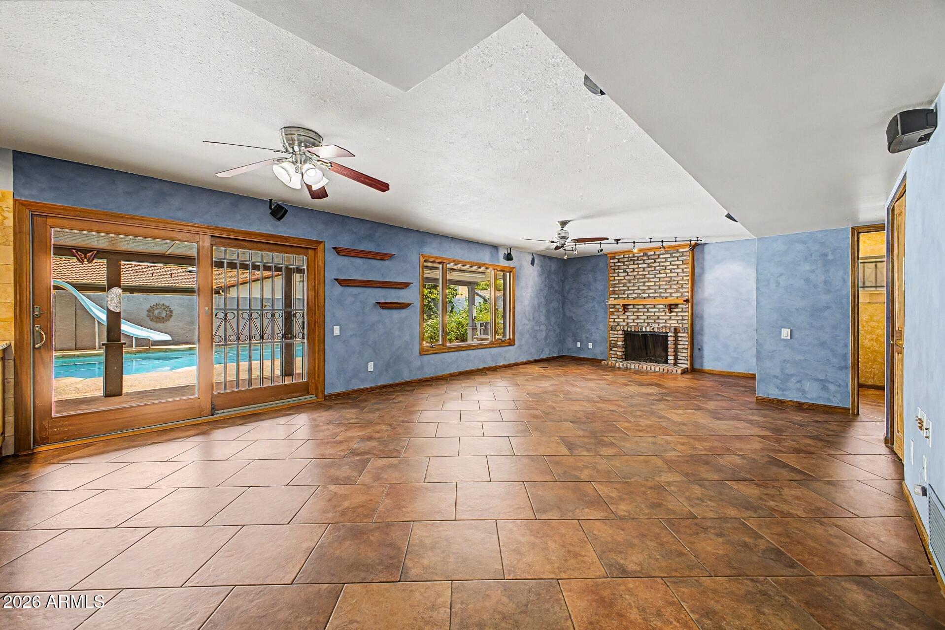 LAKES TRACT C2 - Residential