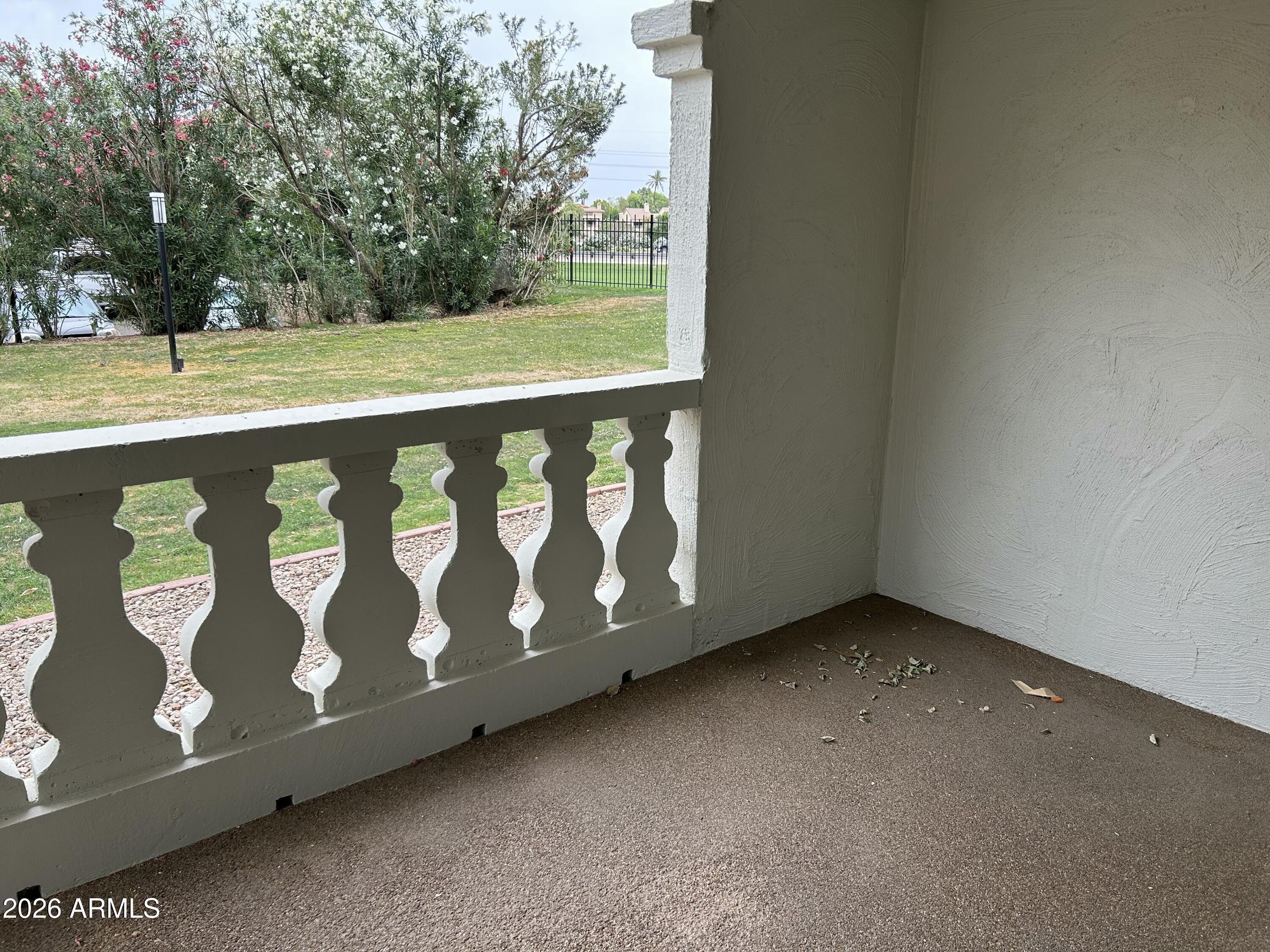 SCOTTSDALE SHADOWS 4 - Residential