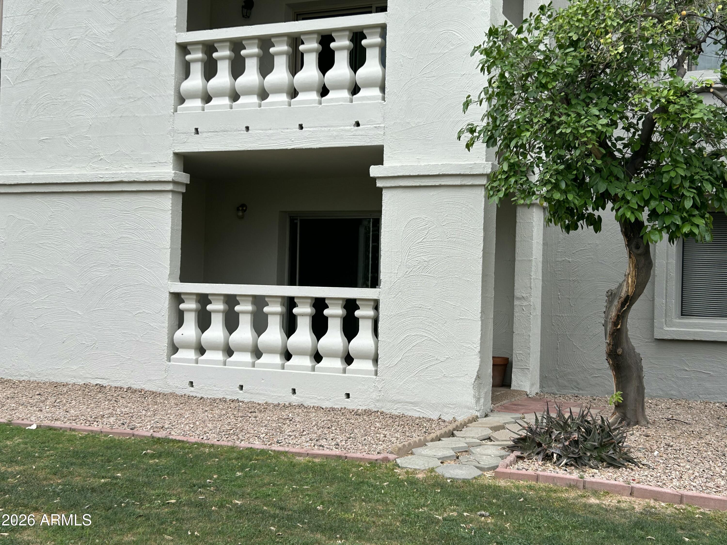 SCOTTSDALE SHADOWS 4 - Residential