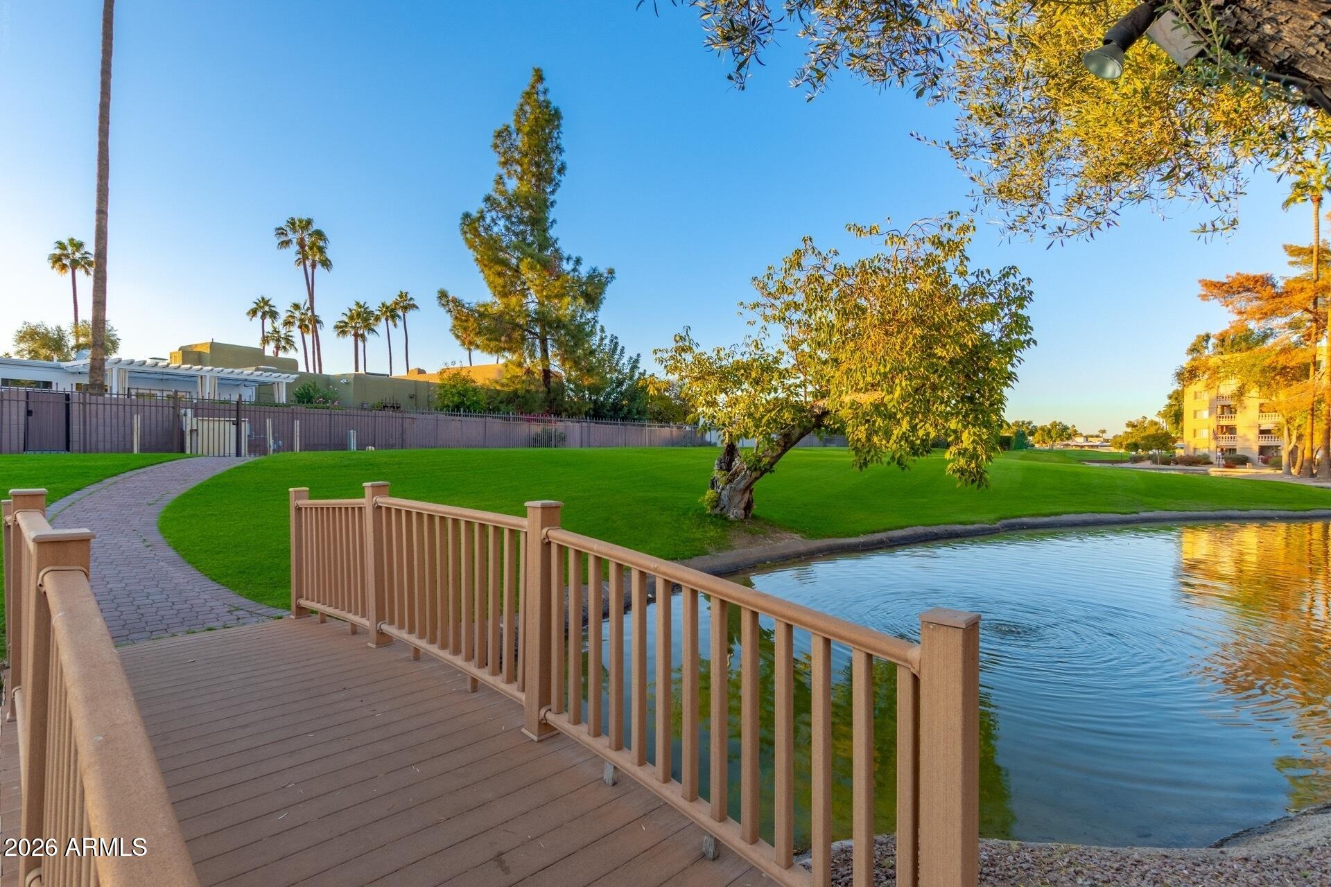 SCOTTSDALE SHADOWS 4 - Residential