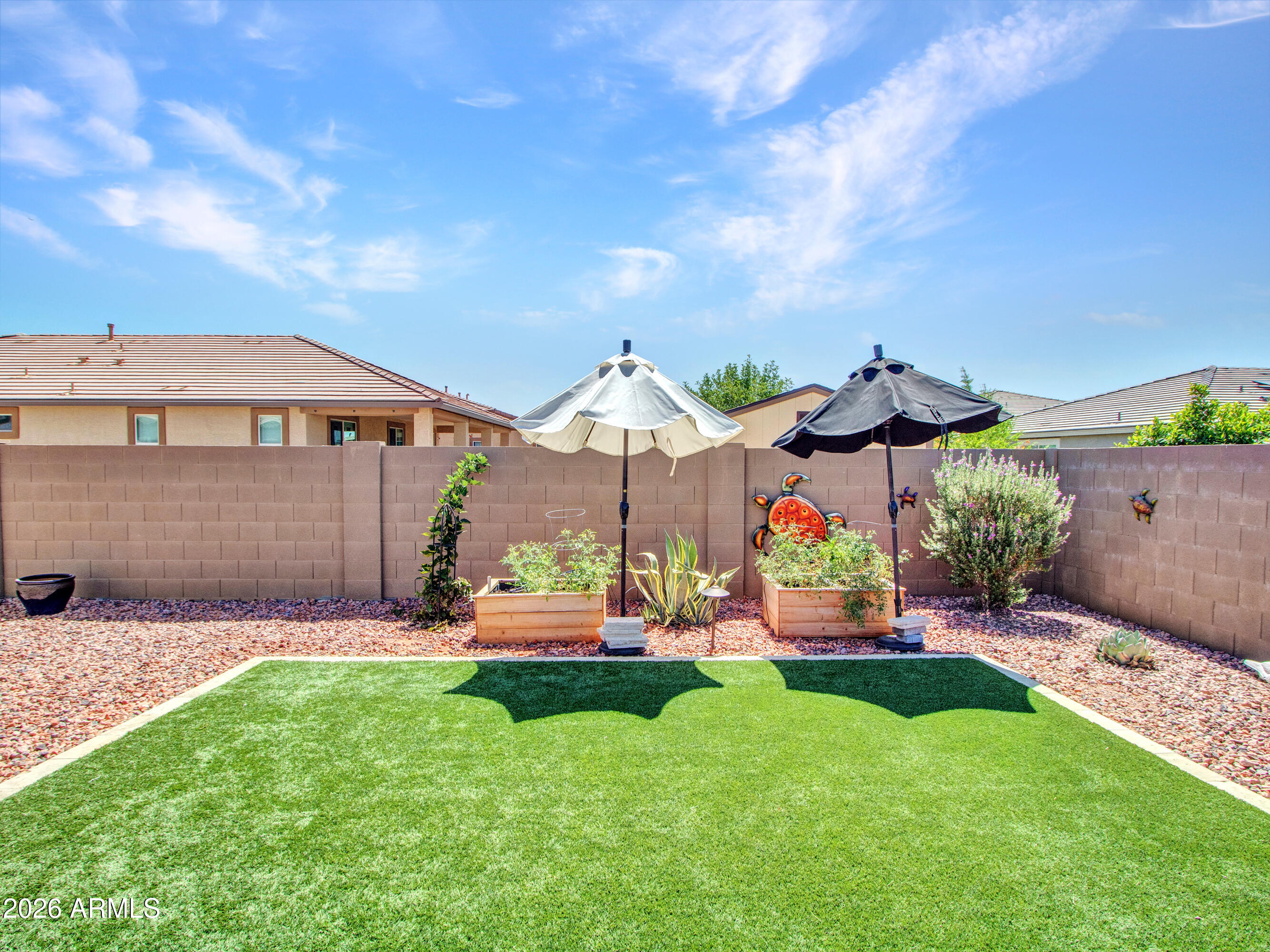 LAS BRISAS PHASE 1 - Residential