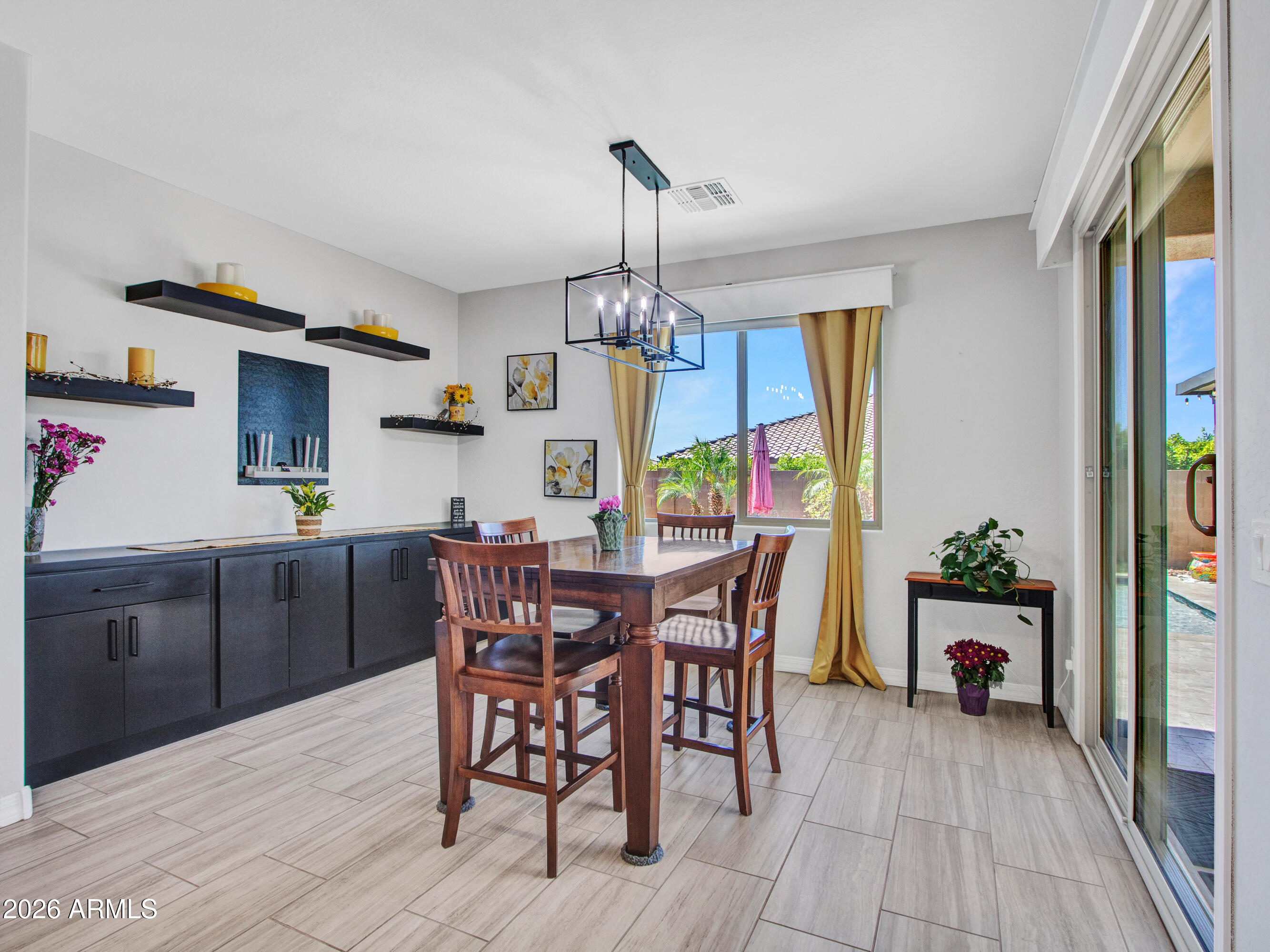 LAS BRISAS PHASE 1 - Residential