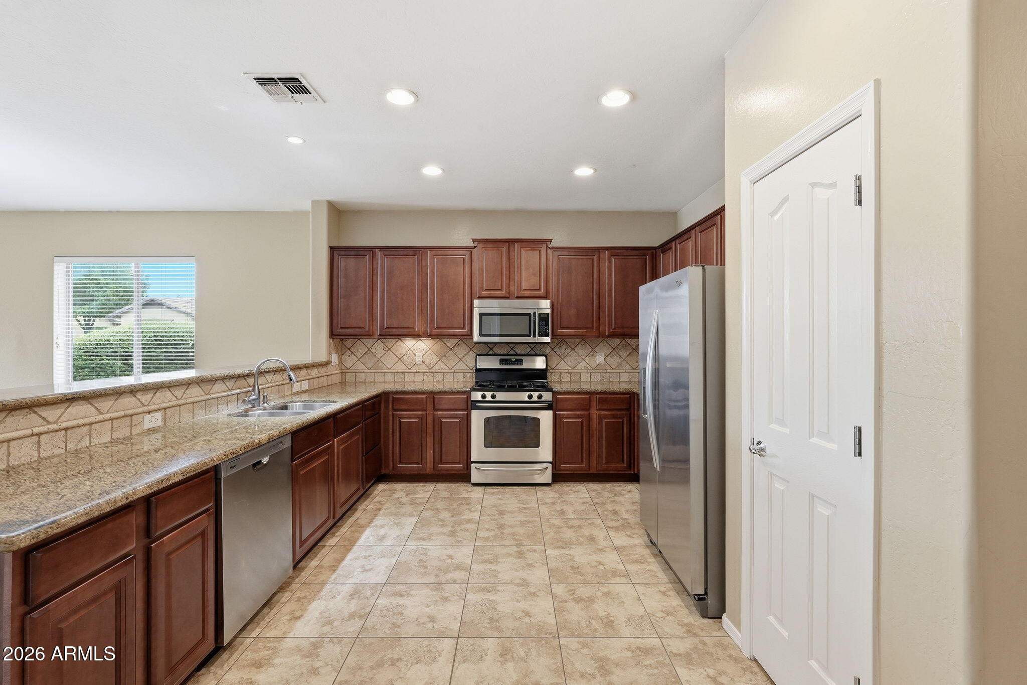 OLD STONE RANCH - Residential