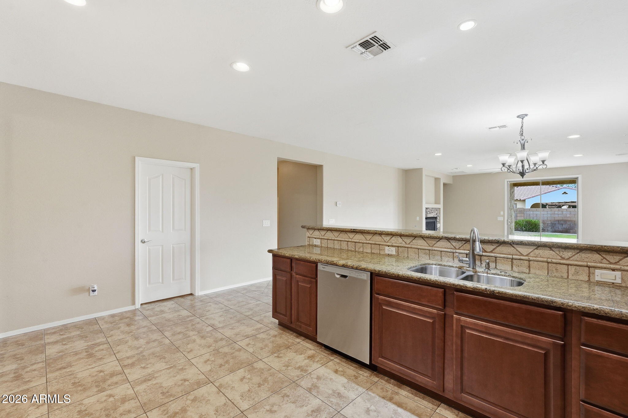 OLD STONE RANCH - Residential