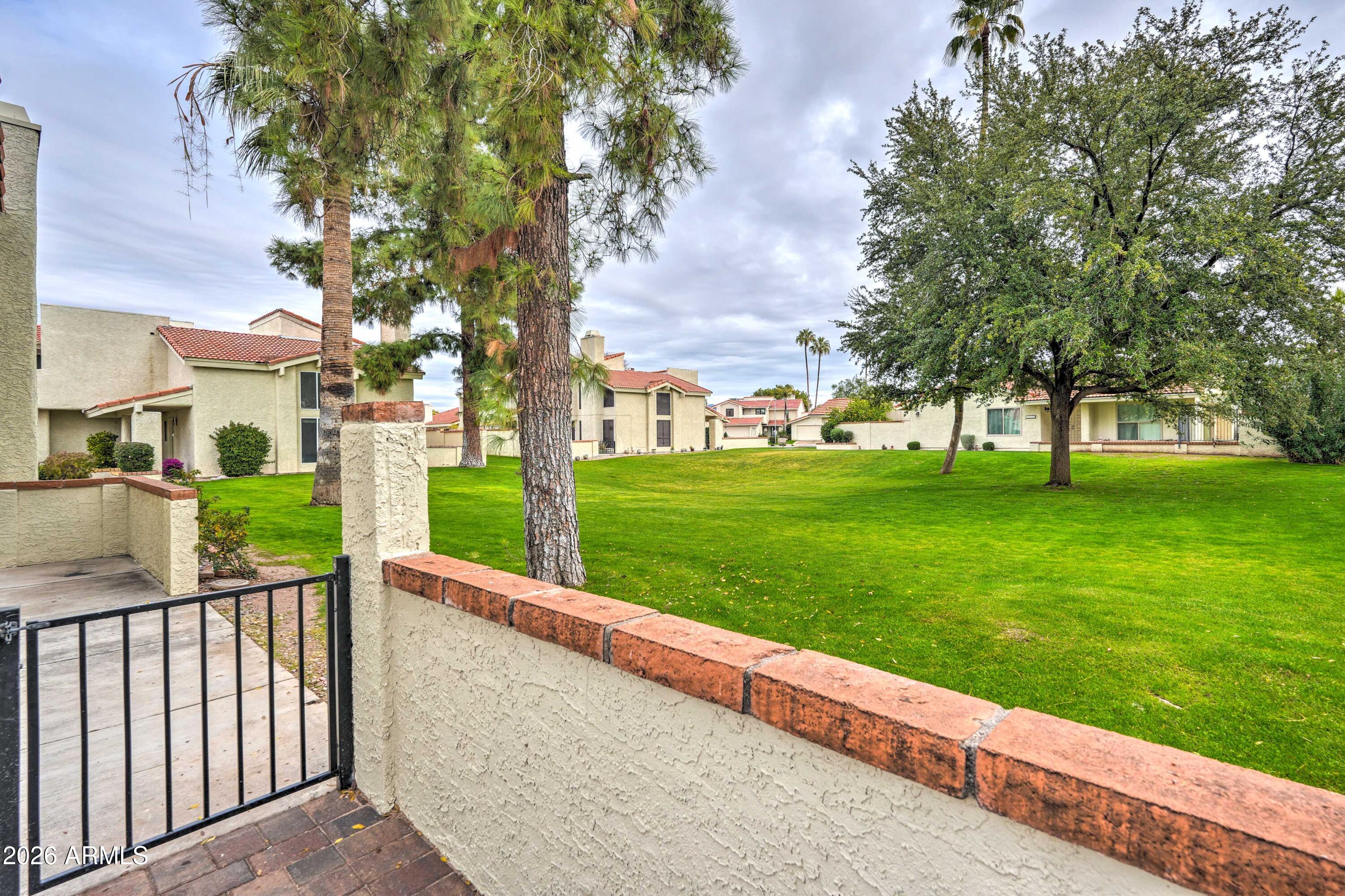 SPANISH OAKS - Residential