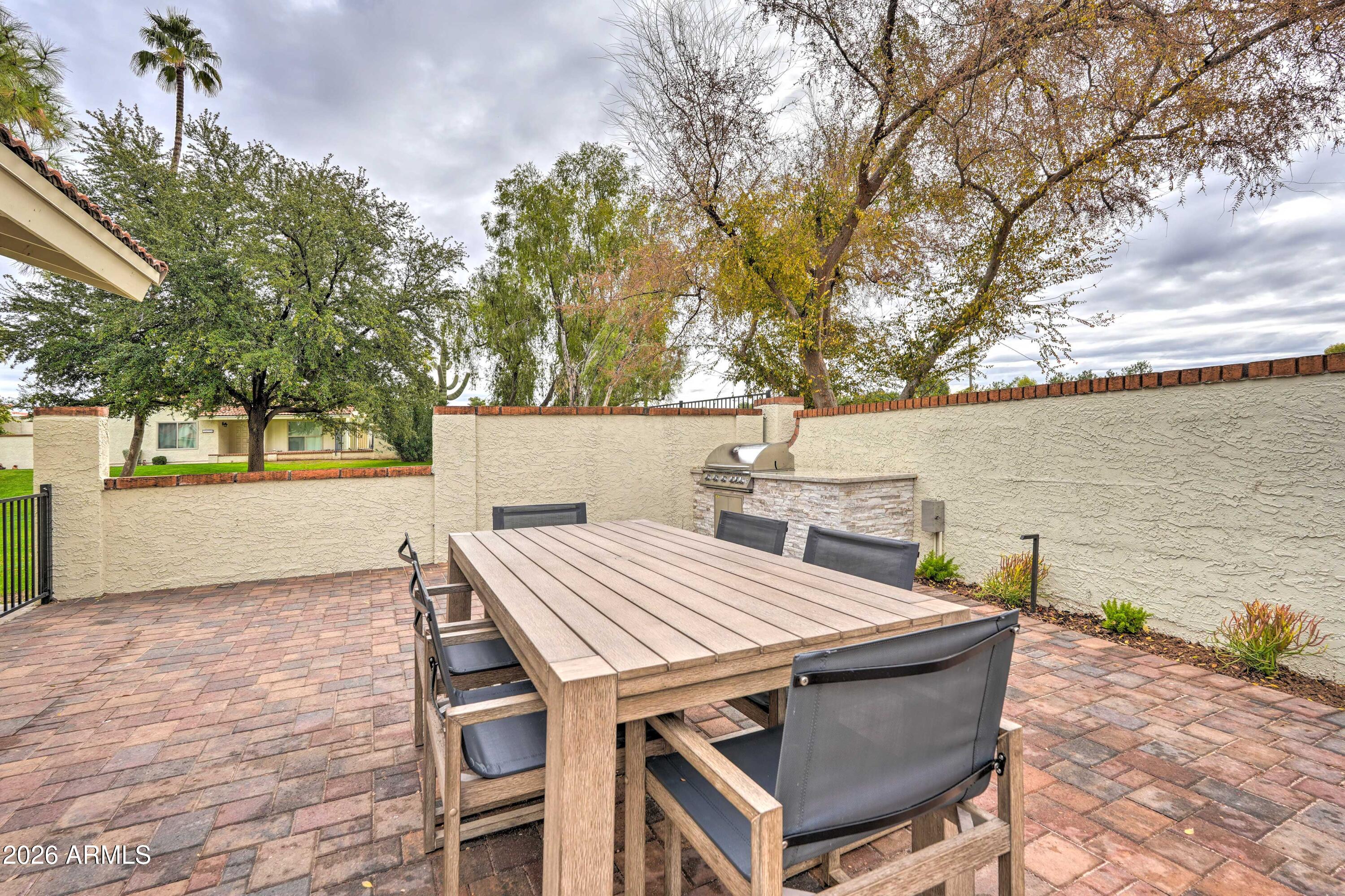 SPANISH OAKS - Residential