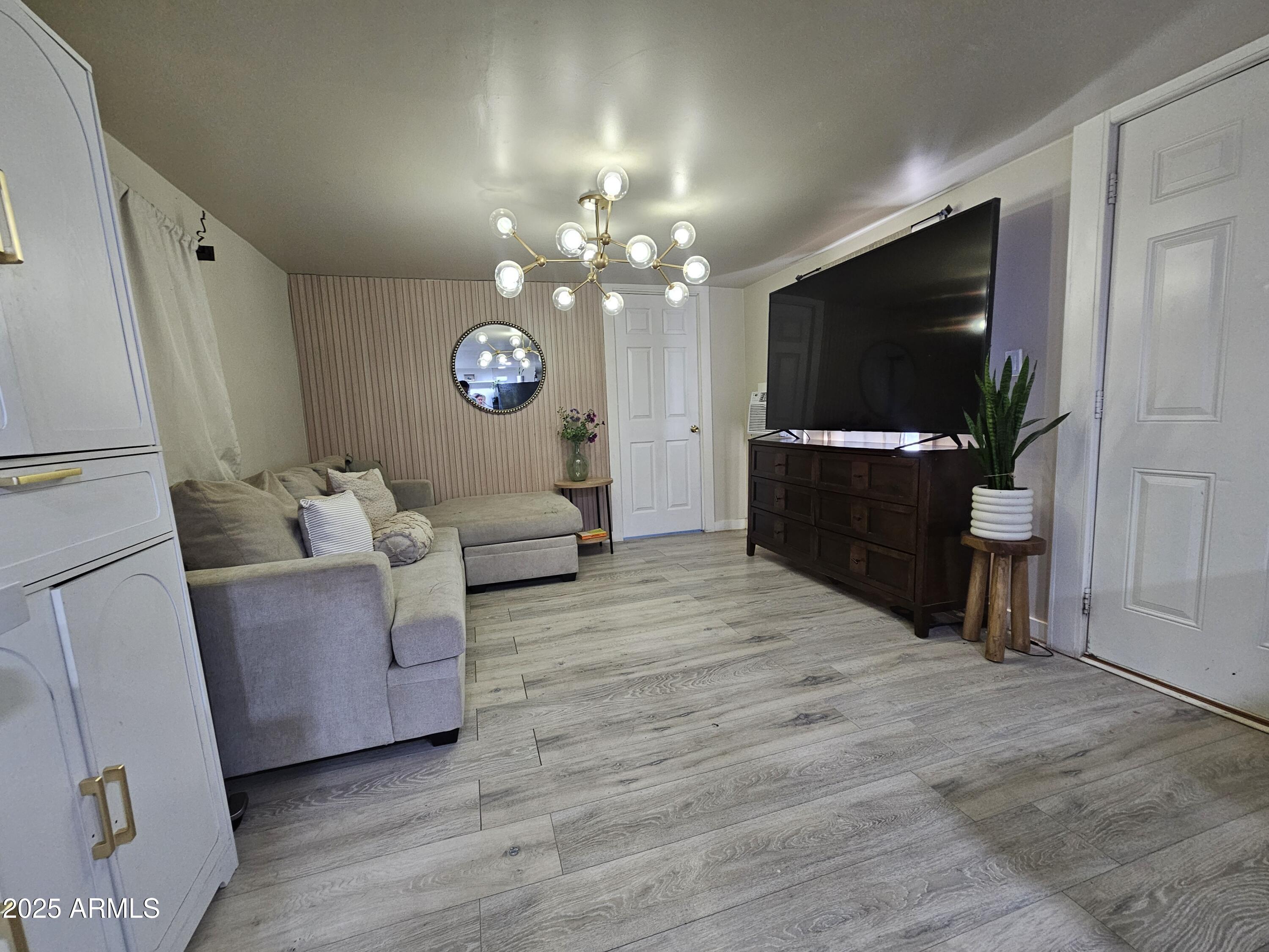 S18 T1N R8E - Residential