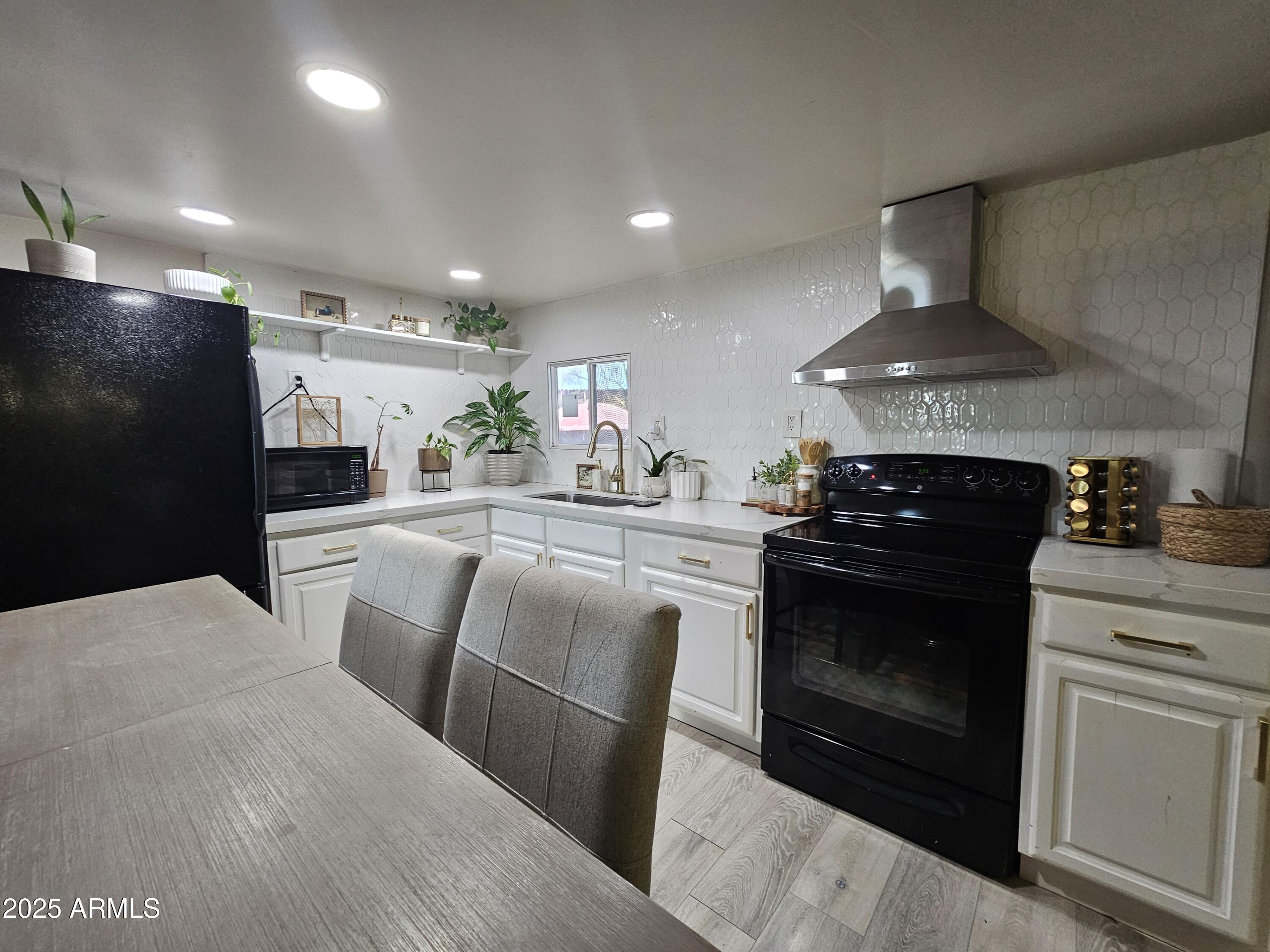 S18 T1N R8E - Residential