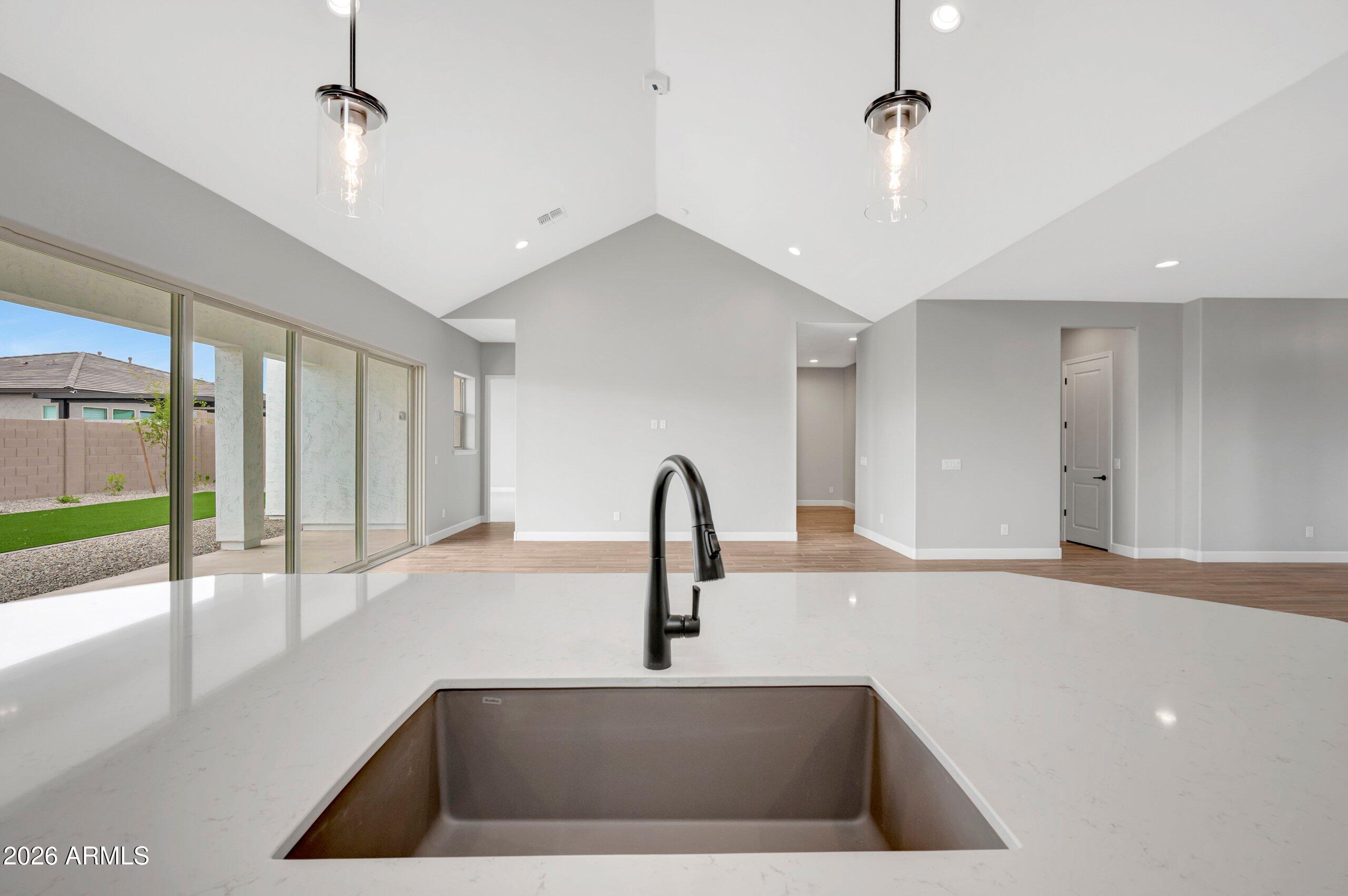 BLOSSOM ROCK PHASE 1 2022084918 - Residential