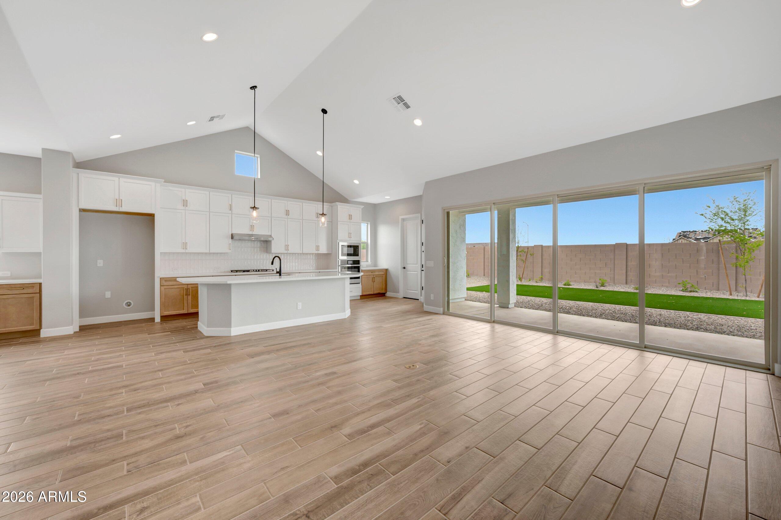 BLOSSOM ROCK PHASE 1 2022084918 - Residential