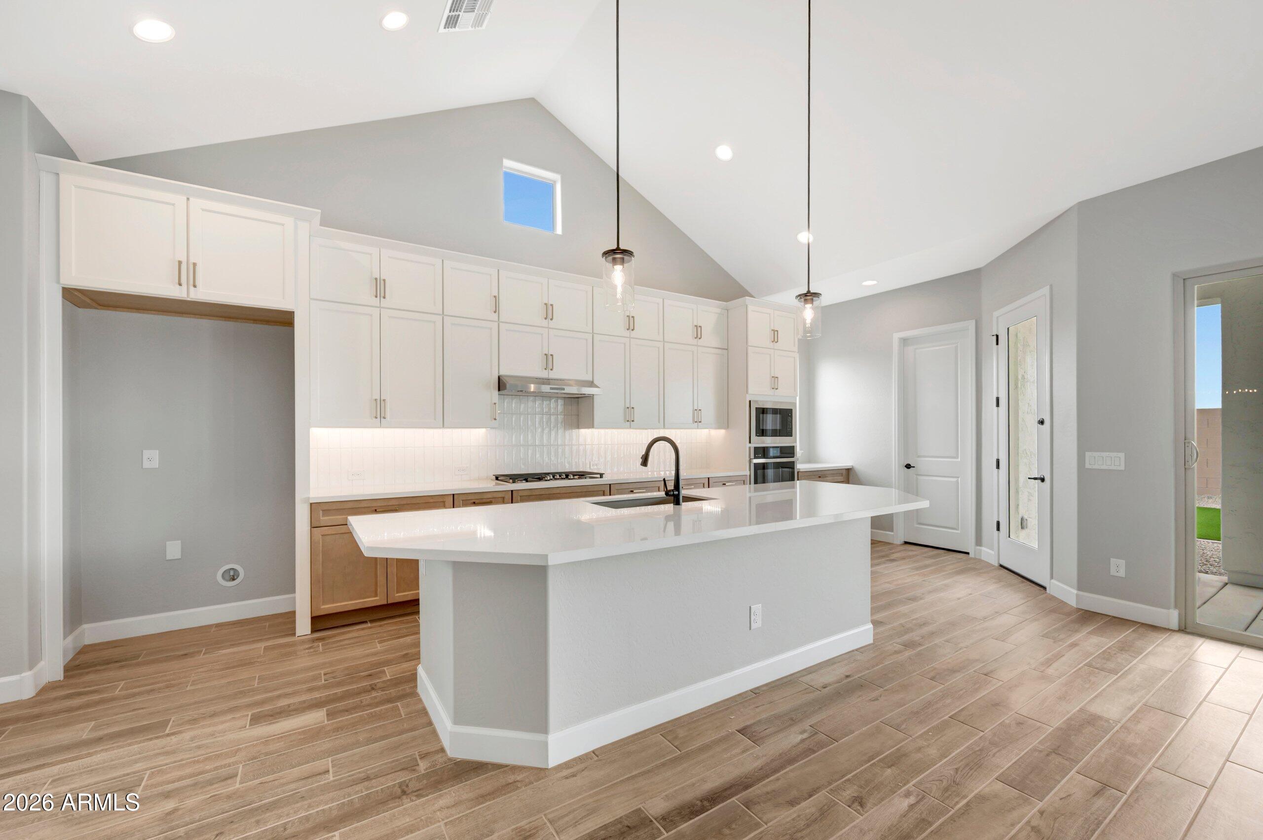 BLOSSOM ROCK PHASE 1 2022084918 - Residential