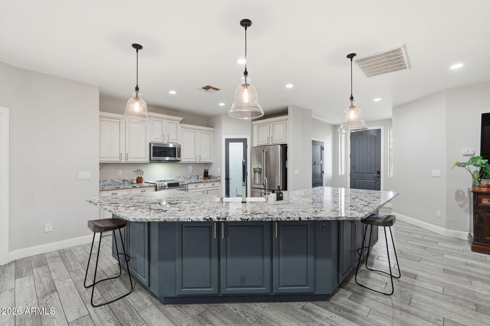 S8 T2S R8E - Residential