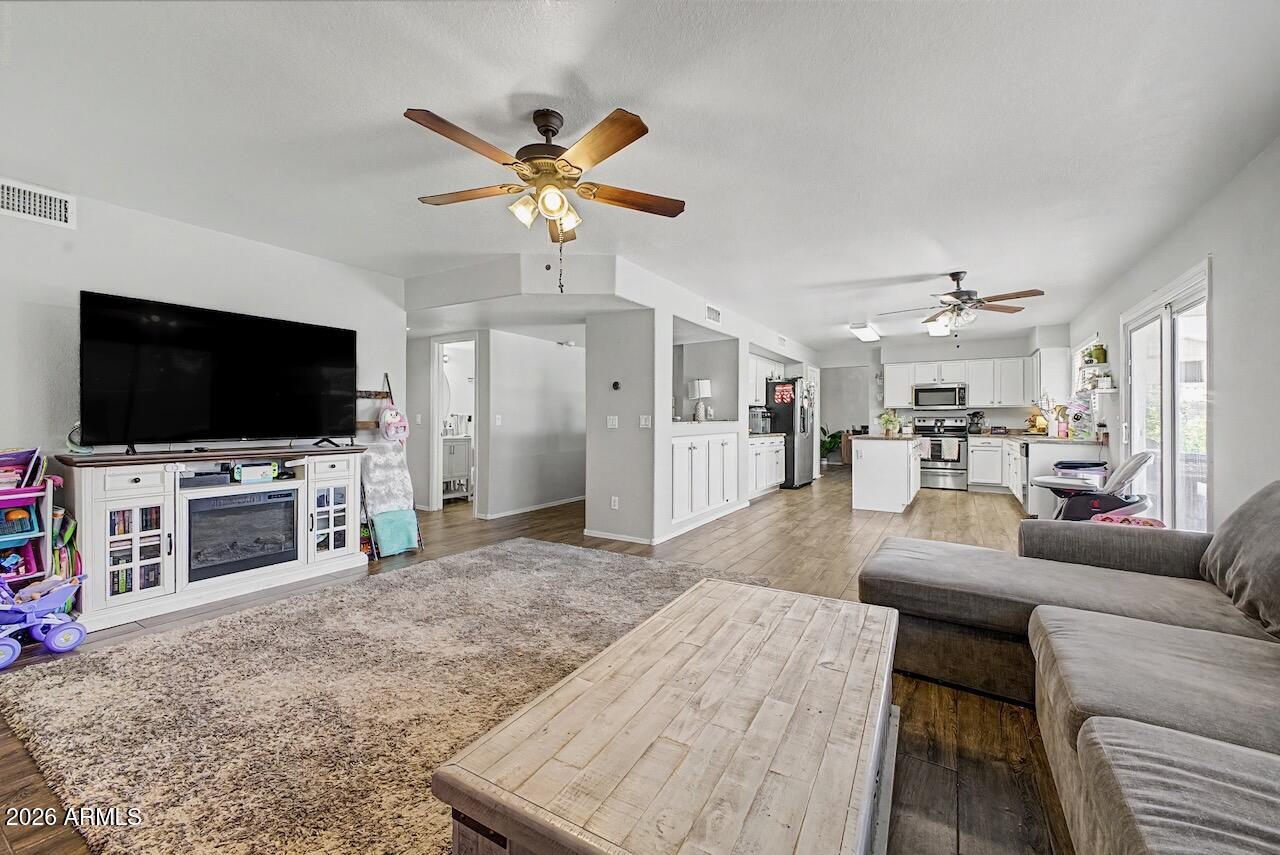 MOUNTAINGATE UNIT 1 - Residential