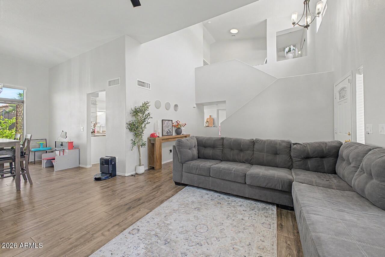 MOUNTAINGATE UNIT 1 - Residential