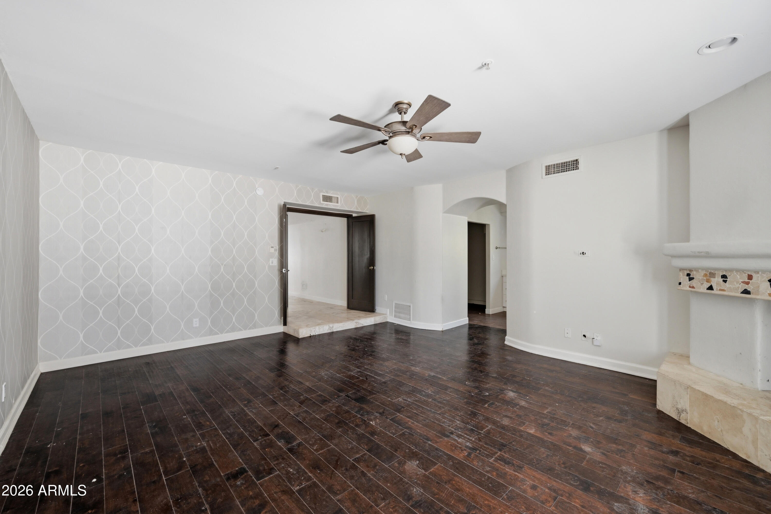PARADISE FARMS - Residential