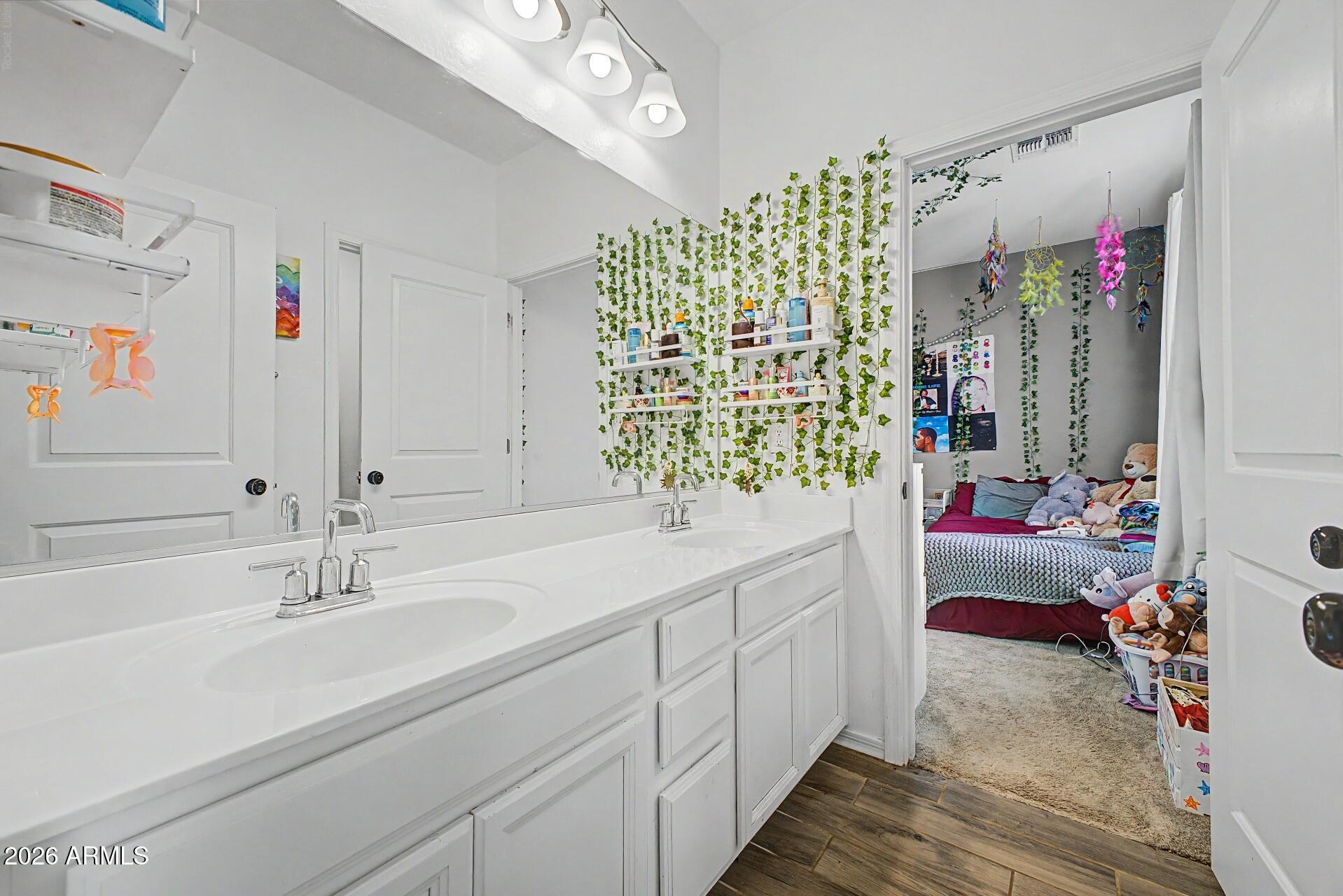 EASTMARK DEVELOPMENT UNIT 6 SOUTH PRCLS 6-10 THRU - Residential