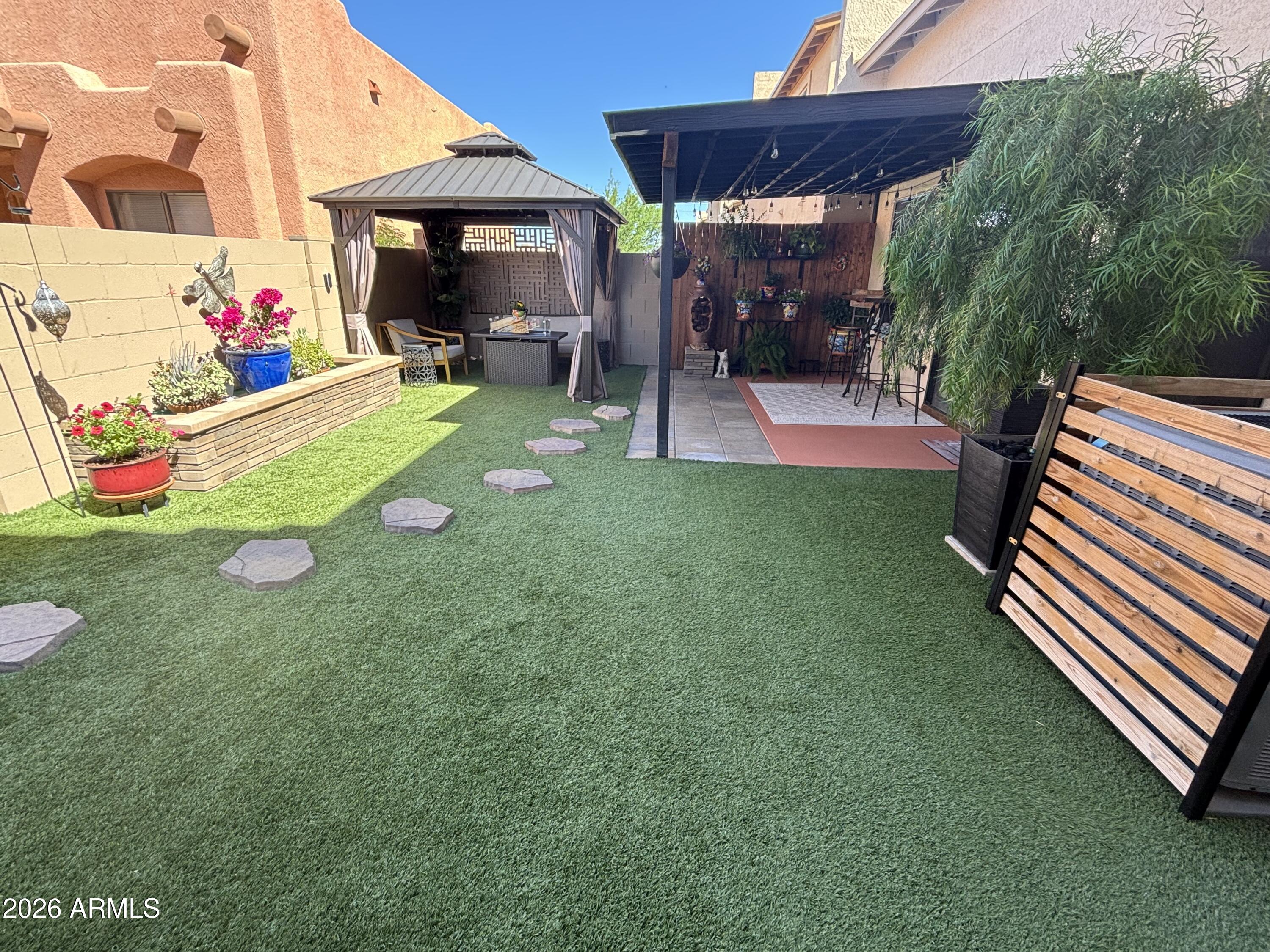 OCOTILLO VILLAS - Residential