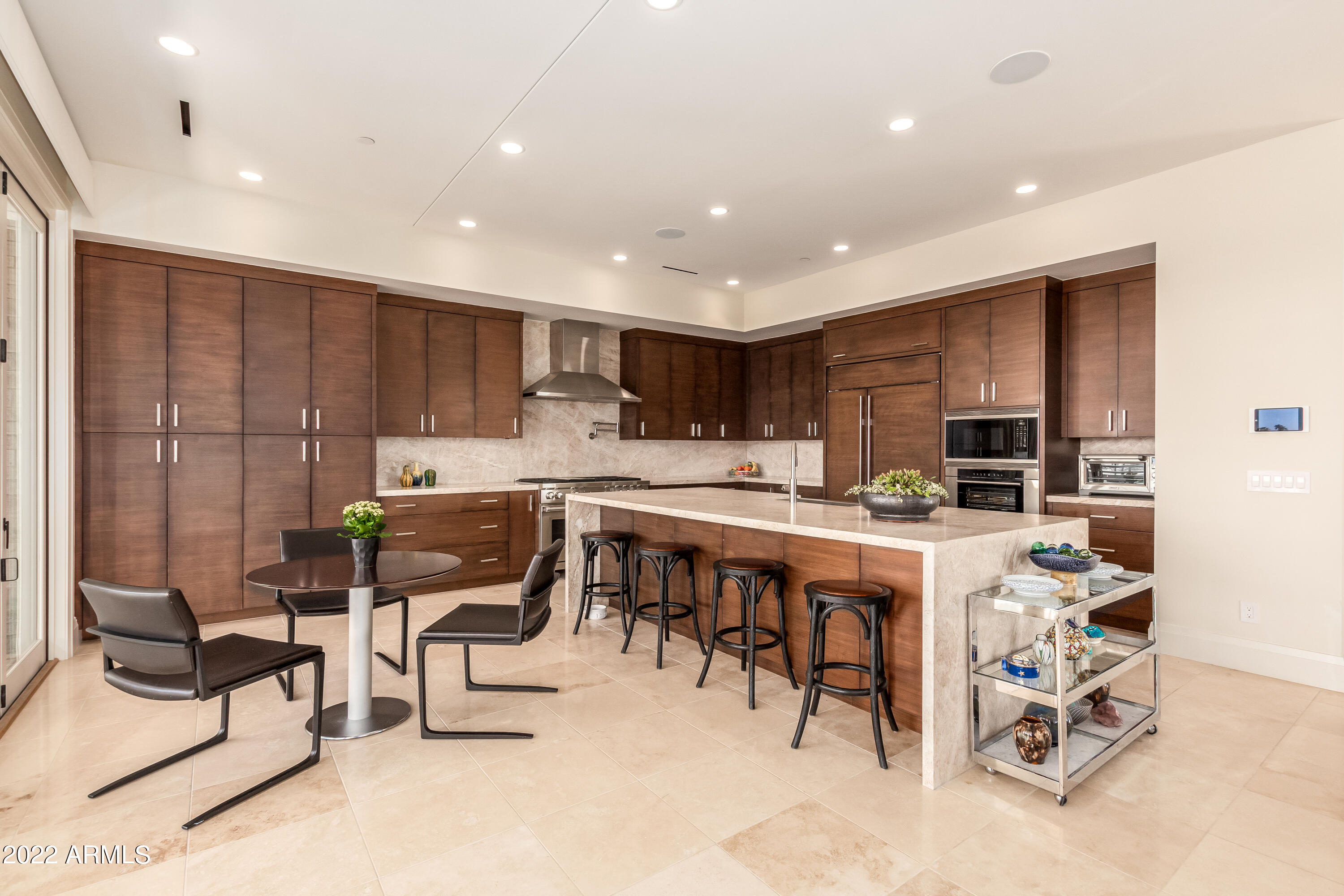 VILLAS AT MOUNTAIN SHADOWS CONDOMINIUMS 2 AMD - Residential