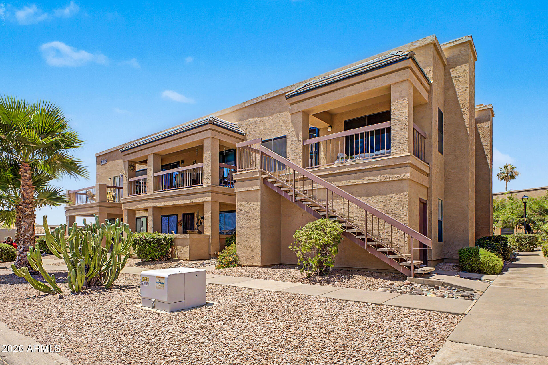 Internet and cox cable included in HOA!
Prime Fountain Hills location! Close to the lake and renowned Fountain, walking paths, shopping, and dining, yet tucked away in the serene community of Center Court Villas.  spacious and private covered front porch. This home has a wonderful open floor plan with lots of windows that provide an abundance of natural light. Both primary bedroom and secondary bedroom have large walk-in closets.