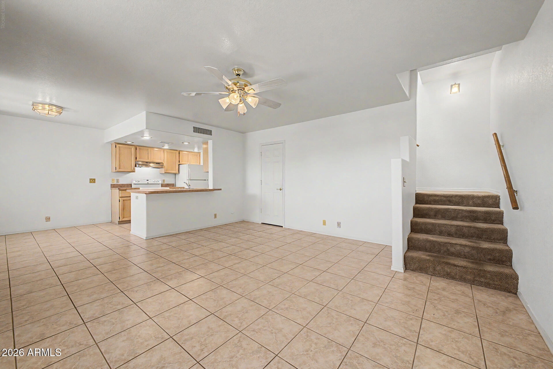 CENTER COURT VILLAS - Residential