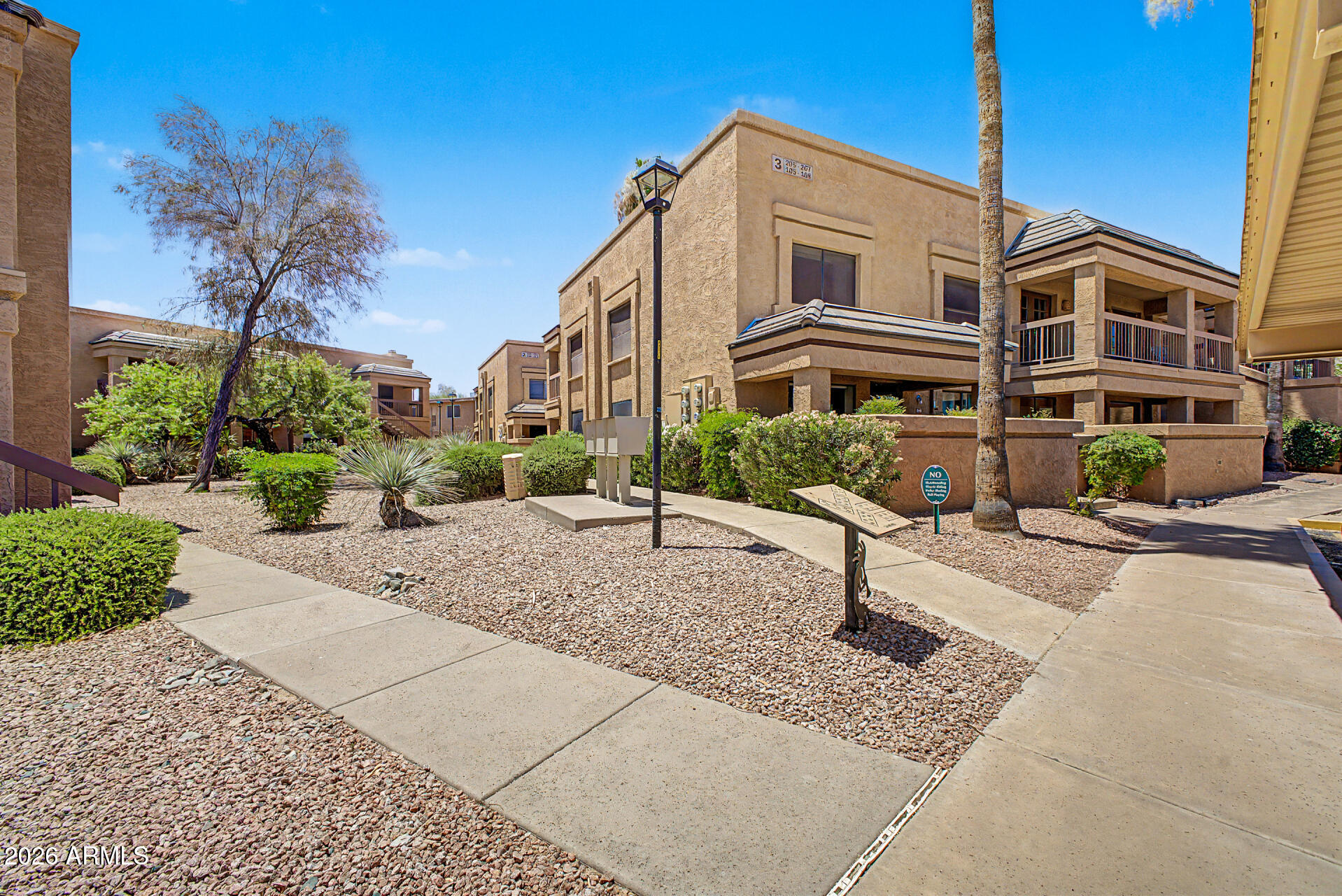 CENTER COURT VILLAS - Residential