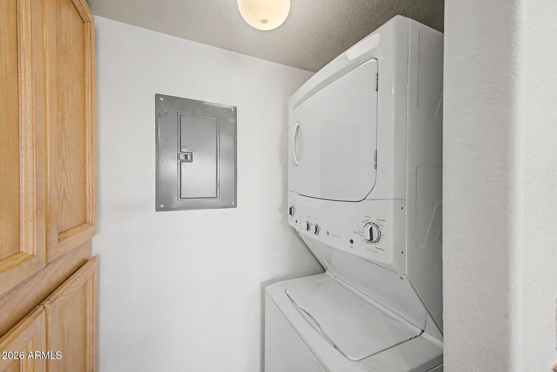 CENTER COURT VILLAS - Residential
